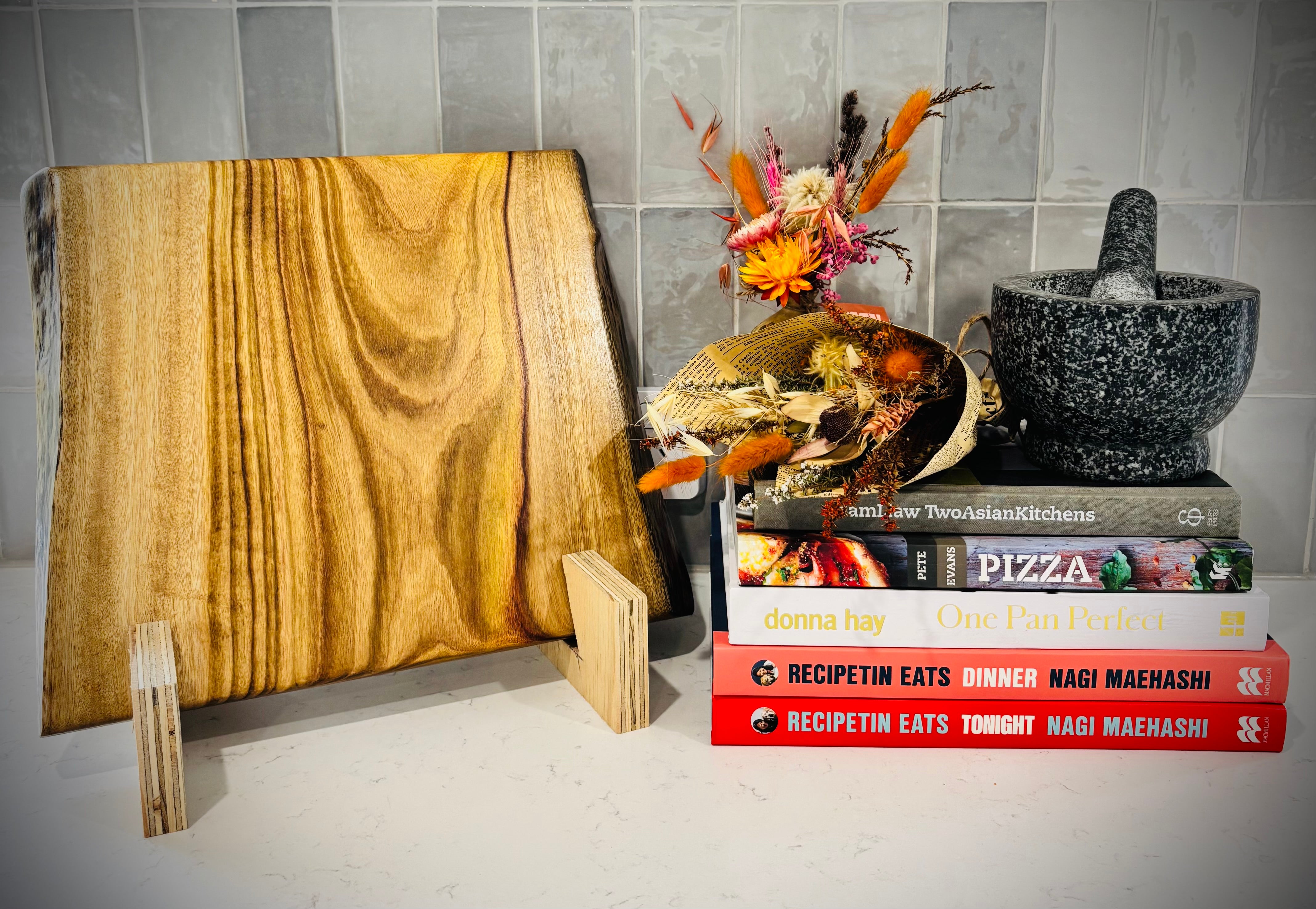 Harwood Camphor Laurel Charcuterie Board 300x340x25