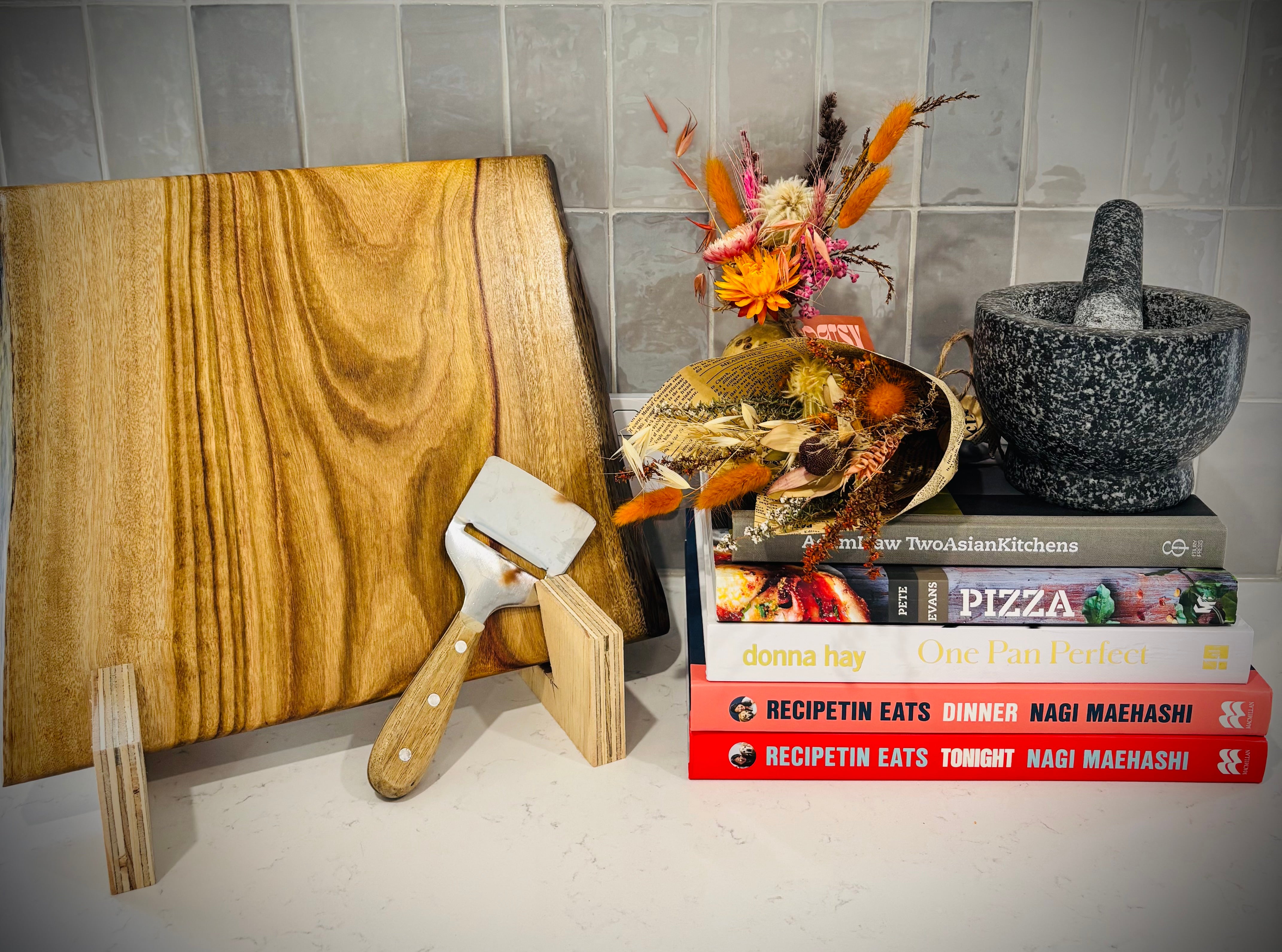 Harwood Camphor Laurel Charcuterie Board 300x340x25