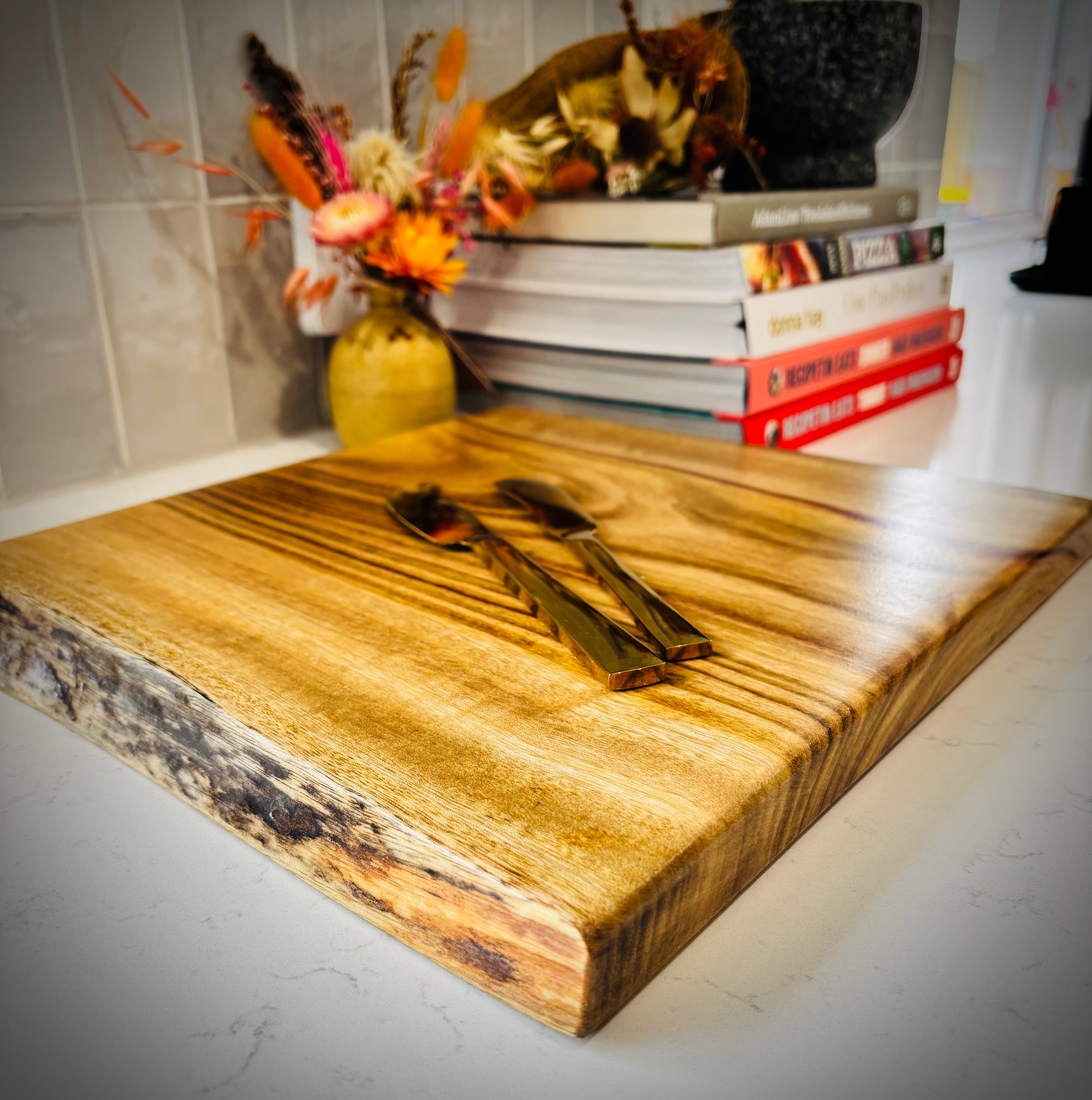 Harwood Camphor Laurel Charcuterie Board 300x340x25