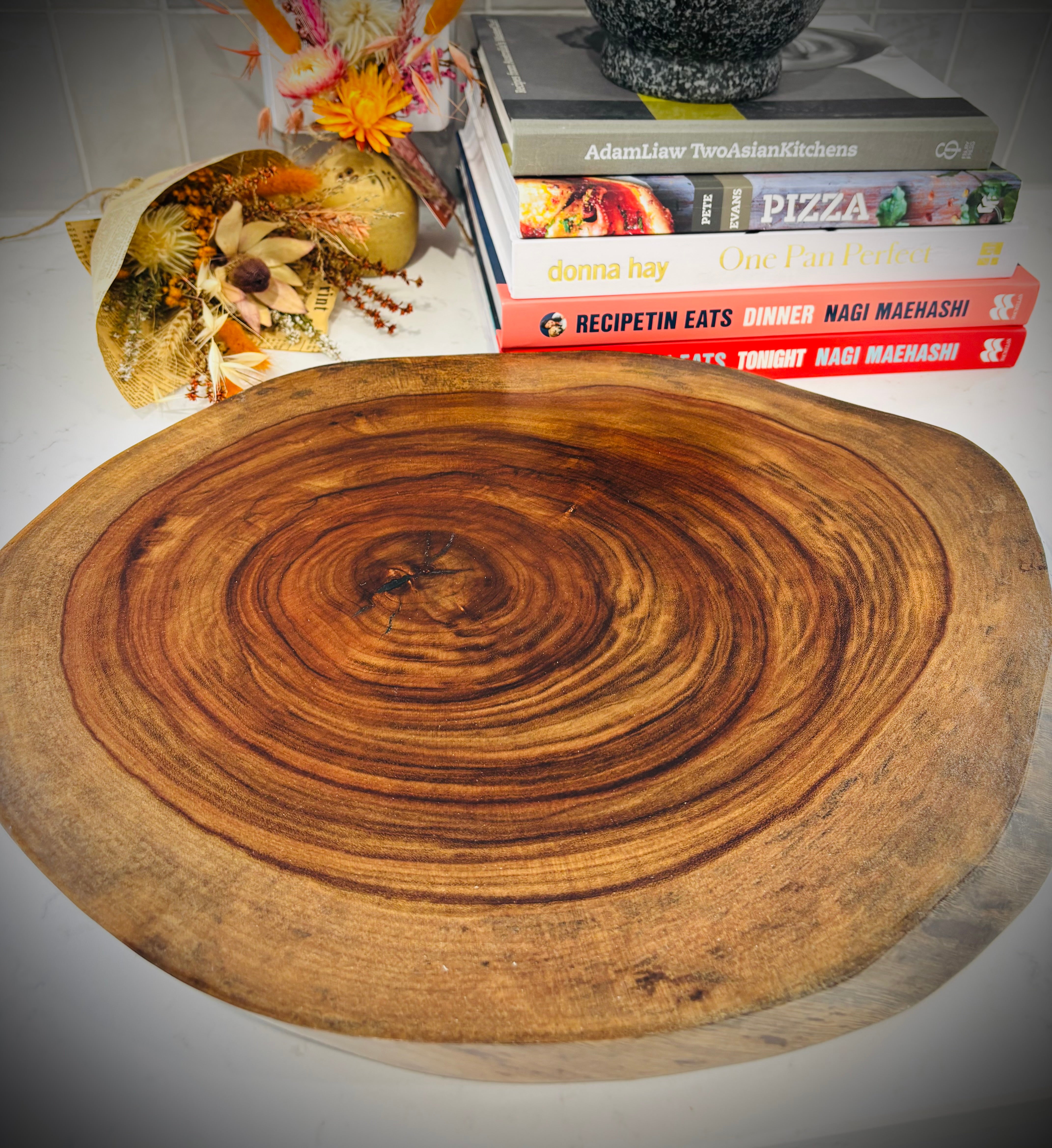 Round Hardwood Camphor Laurel Charcuterie Board 330x440x34mm