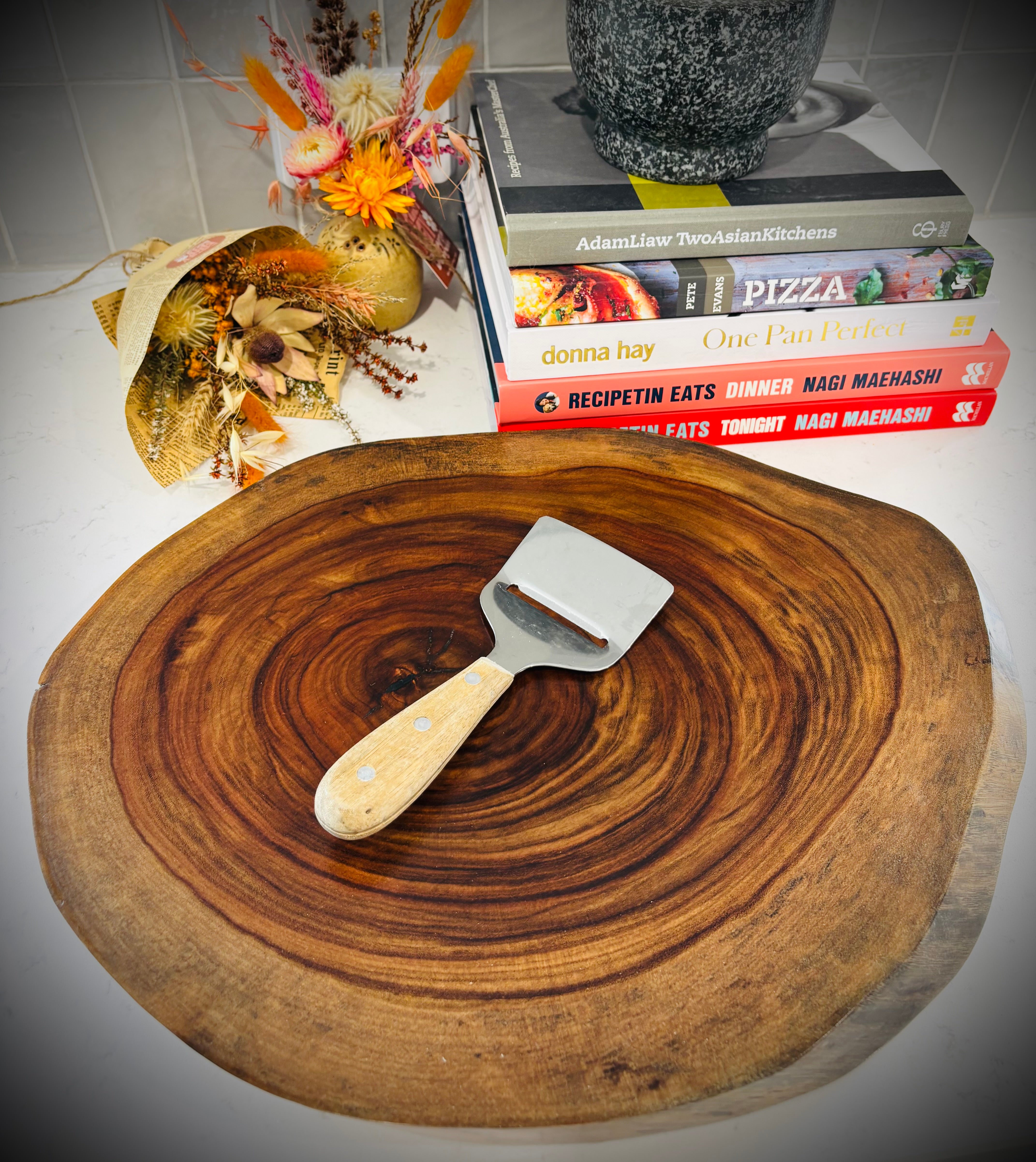 Round Hardwood Camphor Laurel Charcuterie Board 330x440x34mm