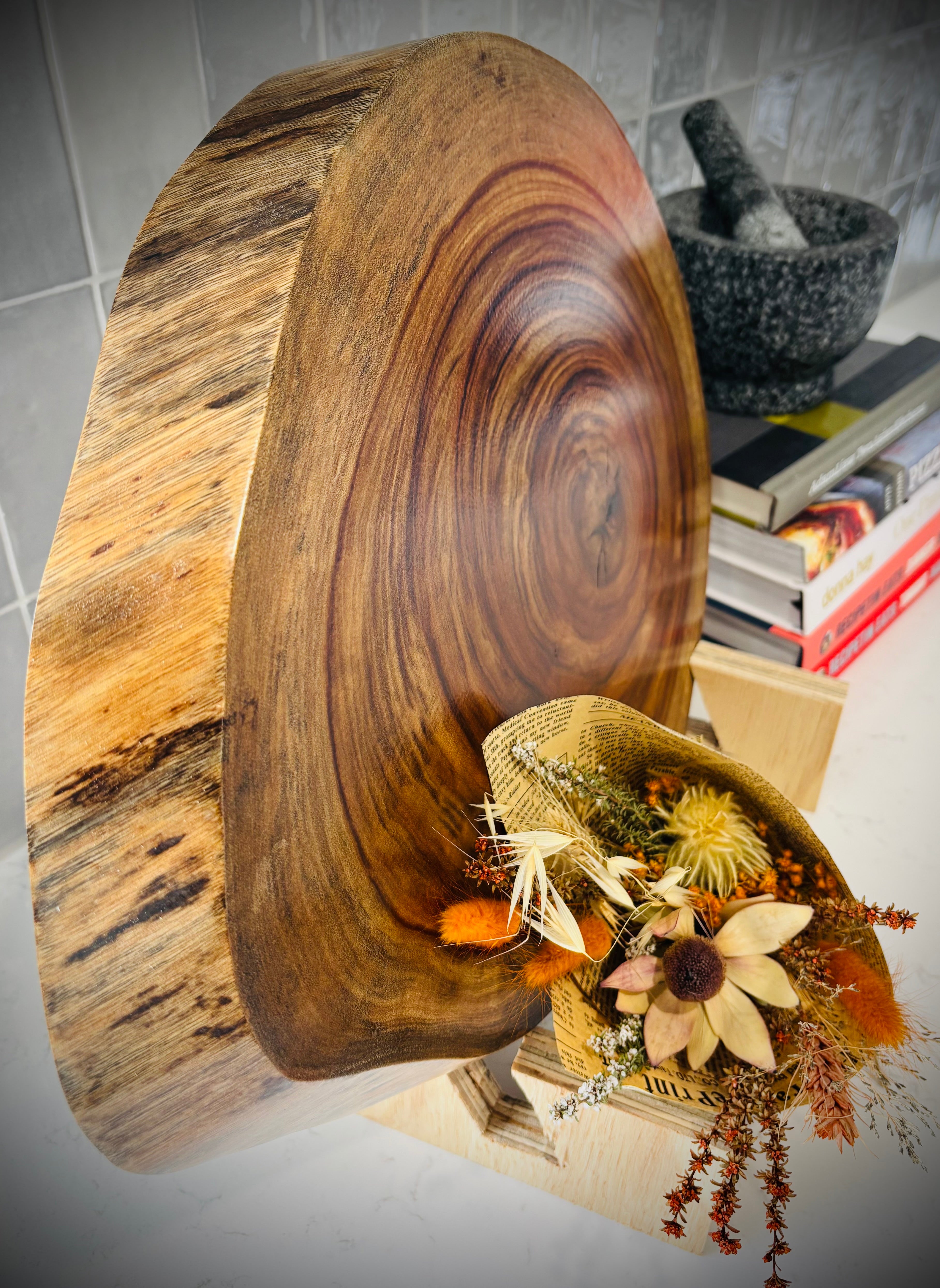 Round Hardwood Camphor Laurel Charcuterie Board 330x440x34mm