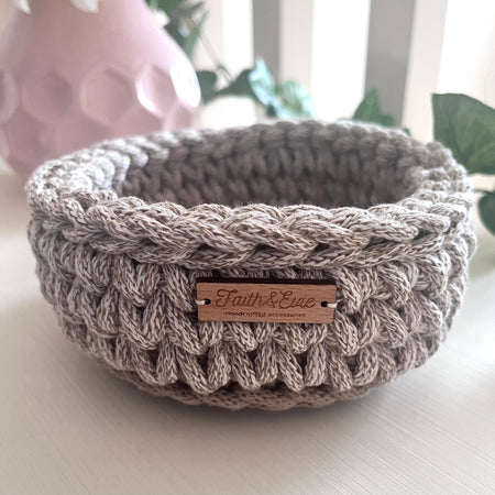 Crochet basket - small - neutral tones