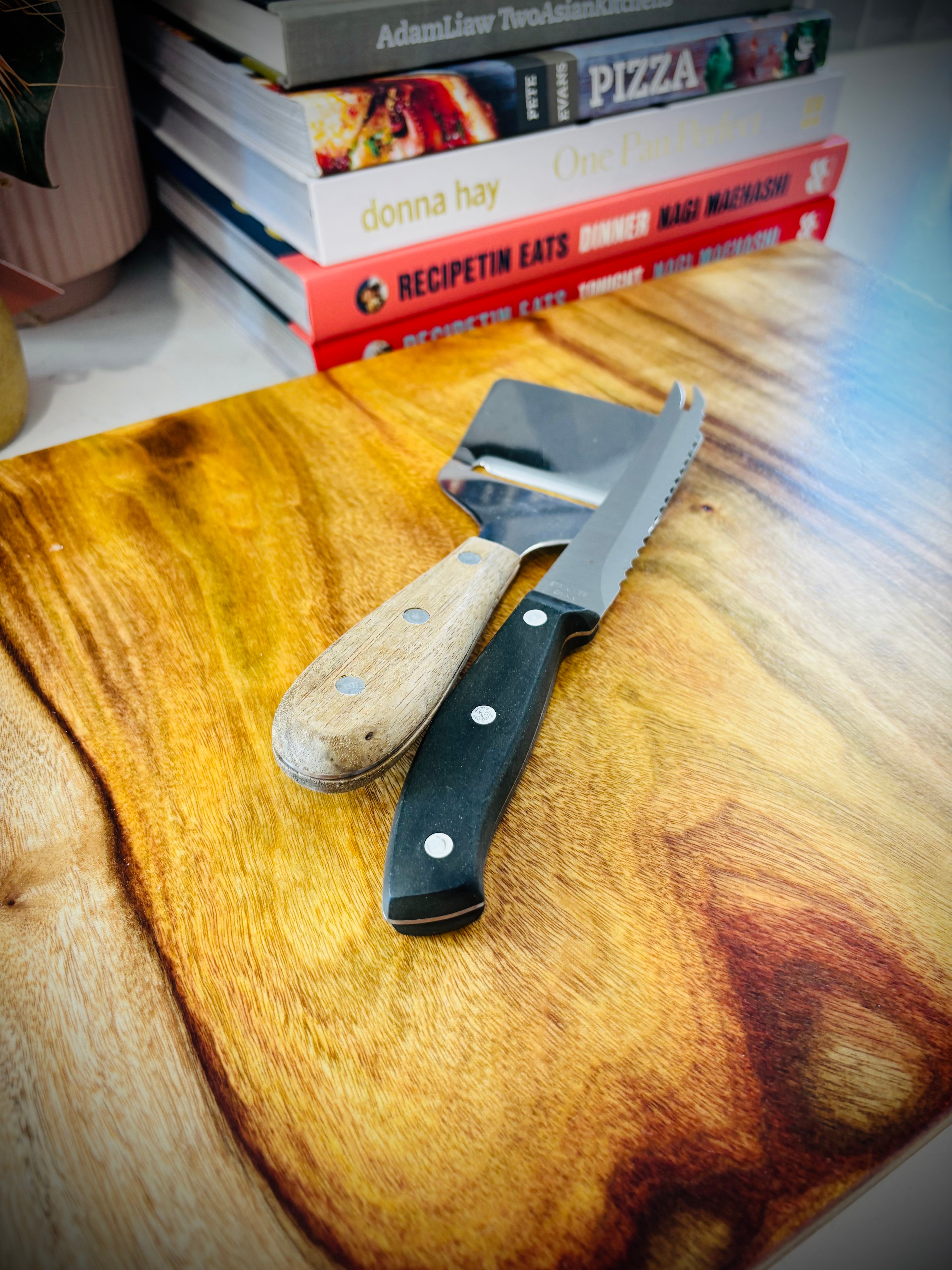 Hardwood Camphor Laurel Charcuterie Board 300x460x25mm