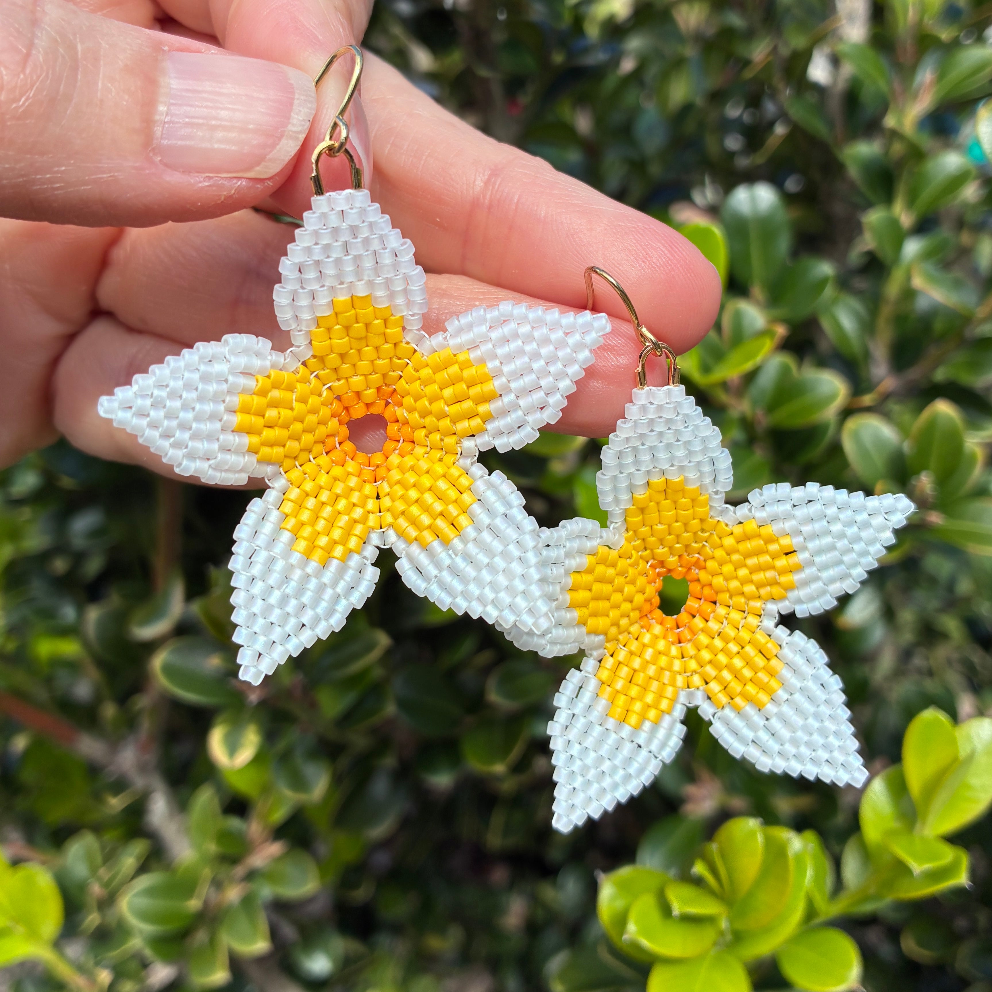 Seed Bead earrings - Frangipani