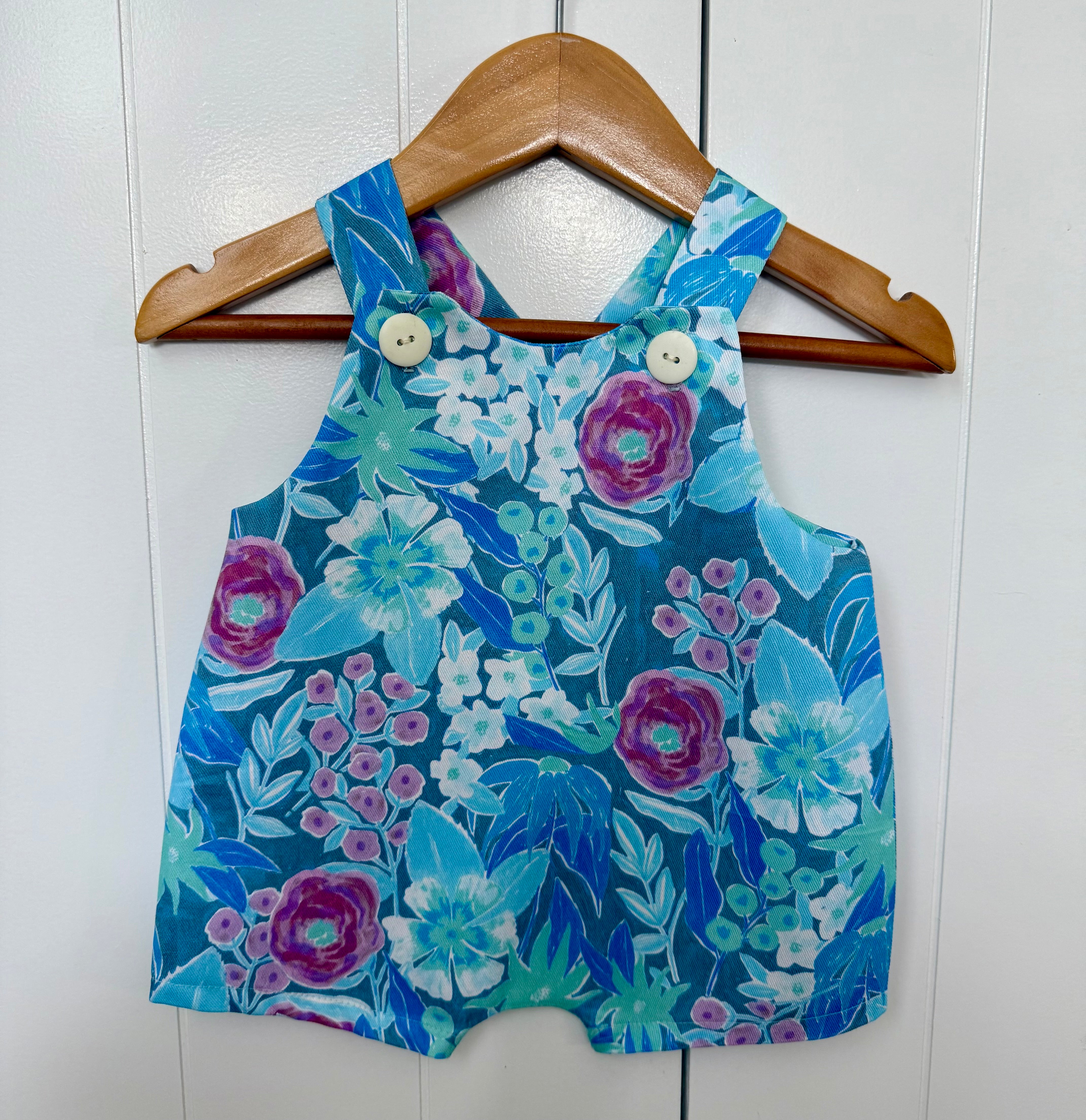 Pretty baby girls overalls ,size 000