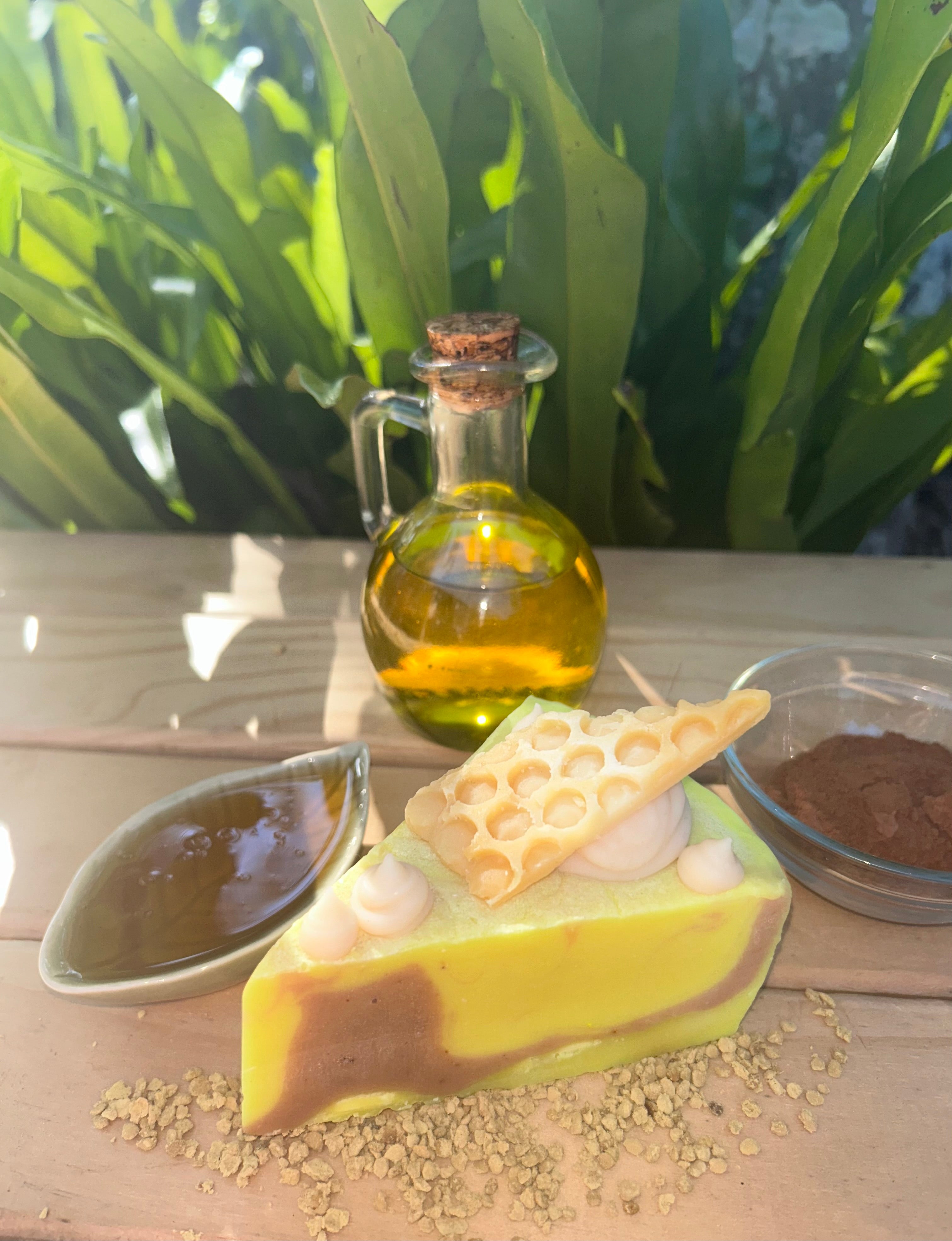 Manuka Honey & Bee Pollen Cake Soap Slice | Natural Handmade Soap