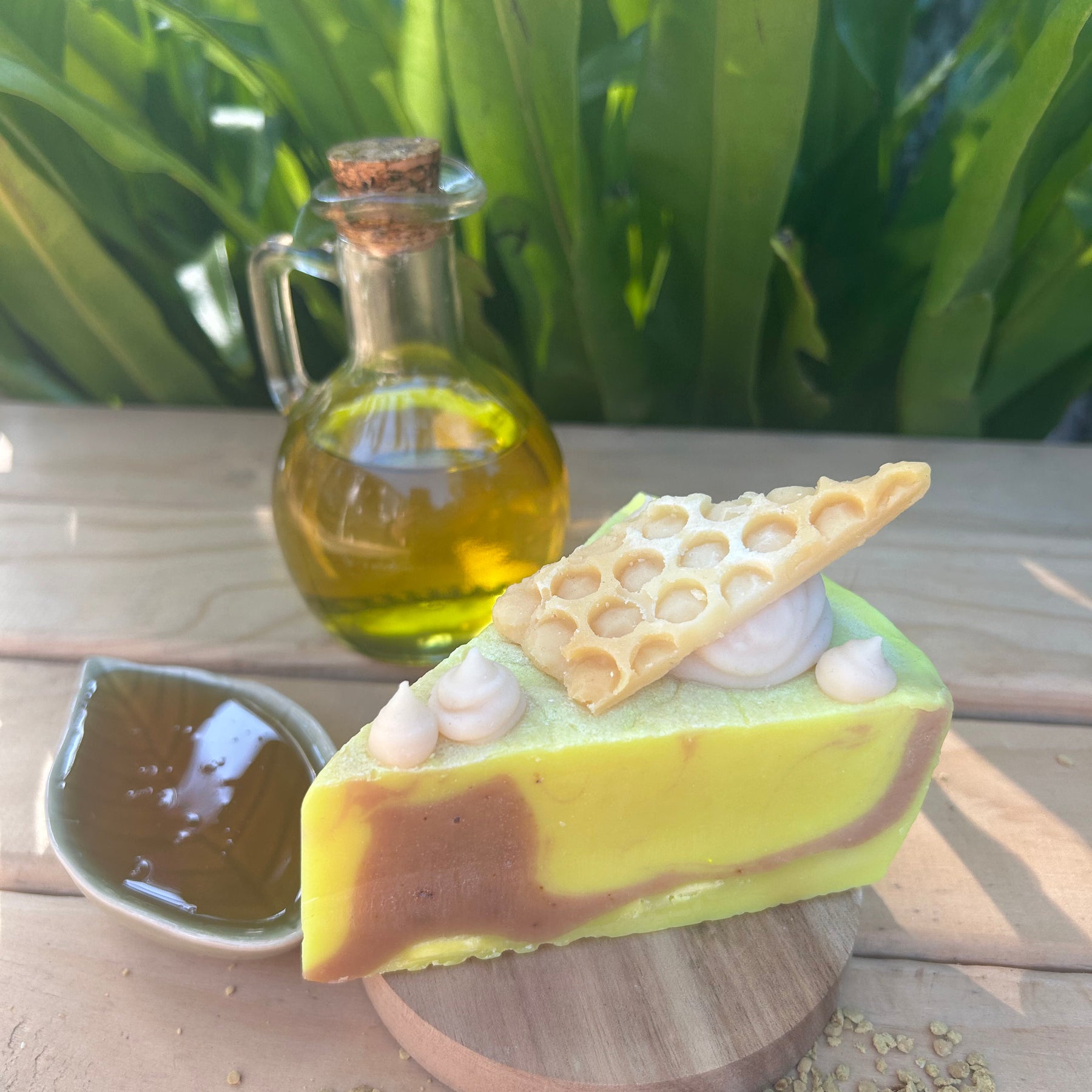 Manuka Honey & Bee Pollen Cake Soap Slice | Natural Handmade Soap