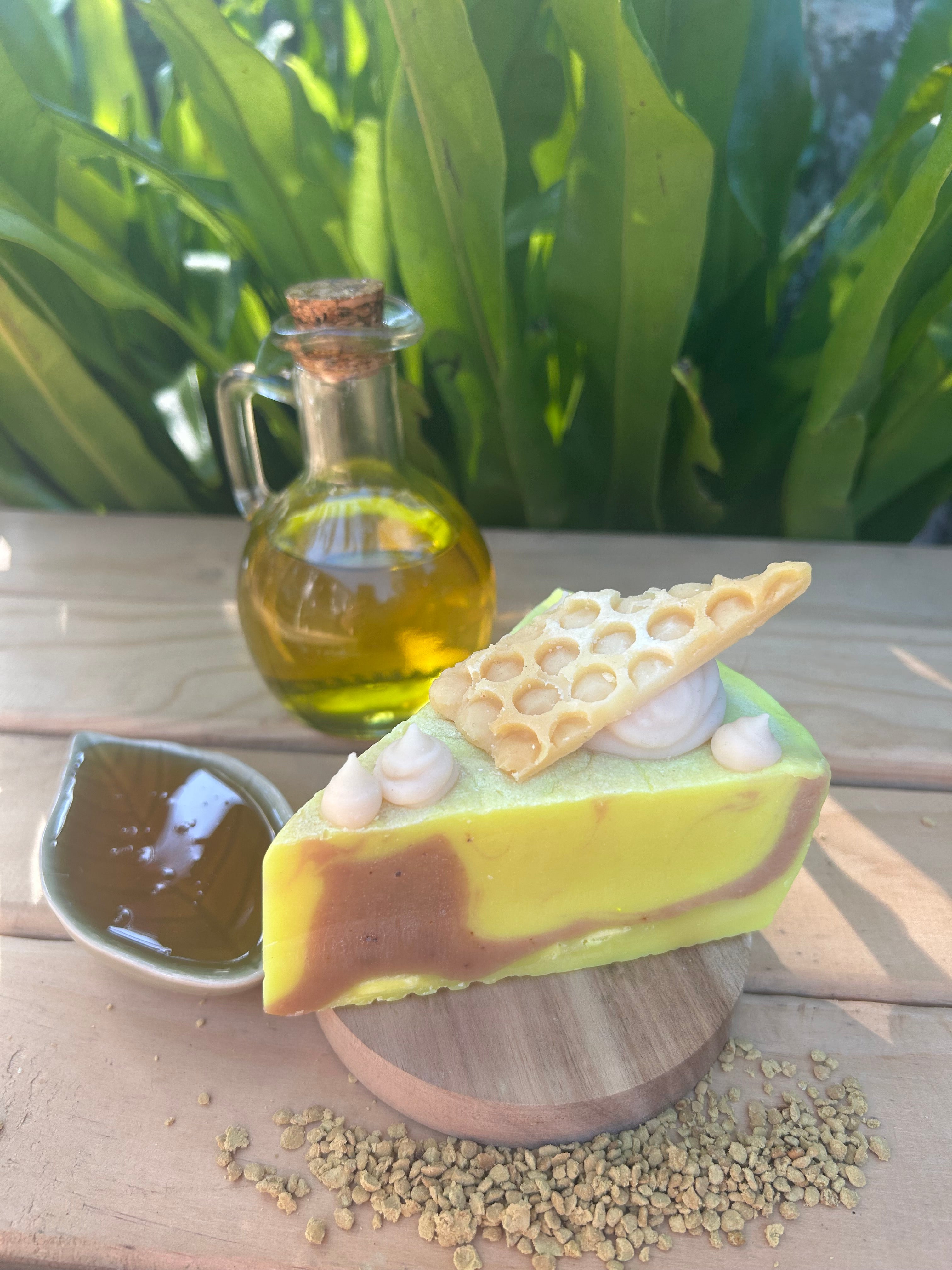 Manuka Honey & Bee Pollen Cake Soap Slice | Natural Handmade Soap