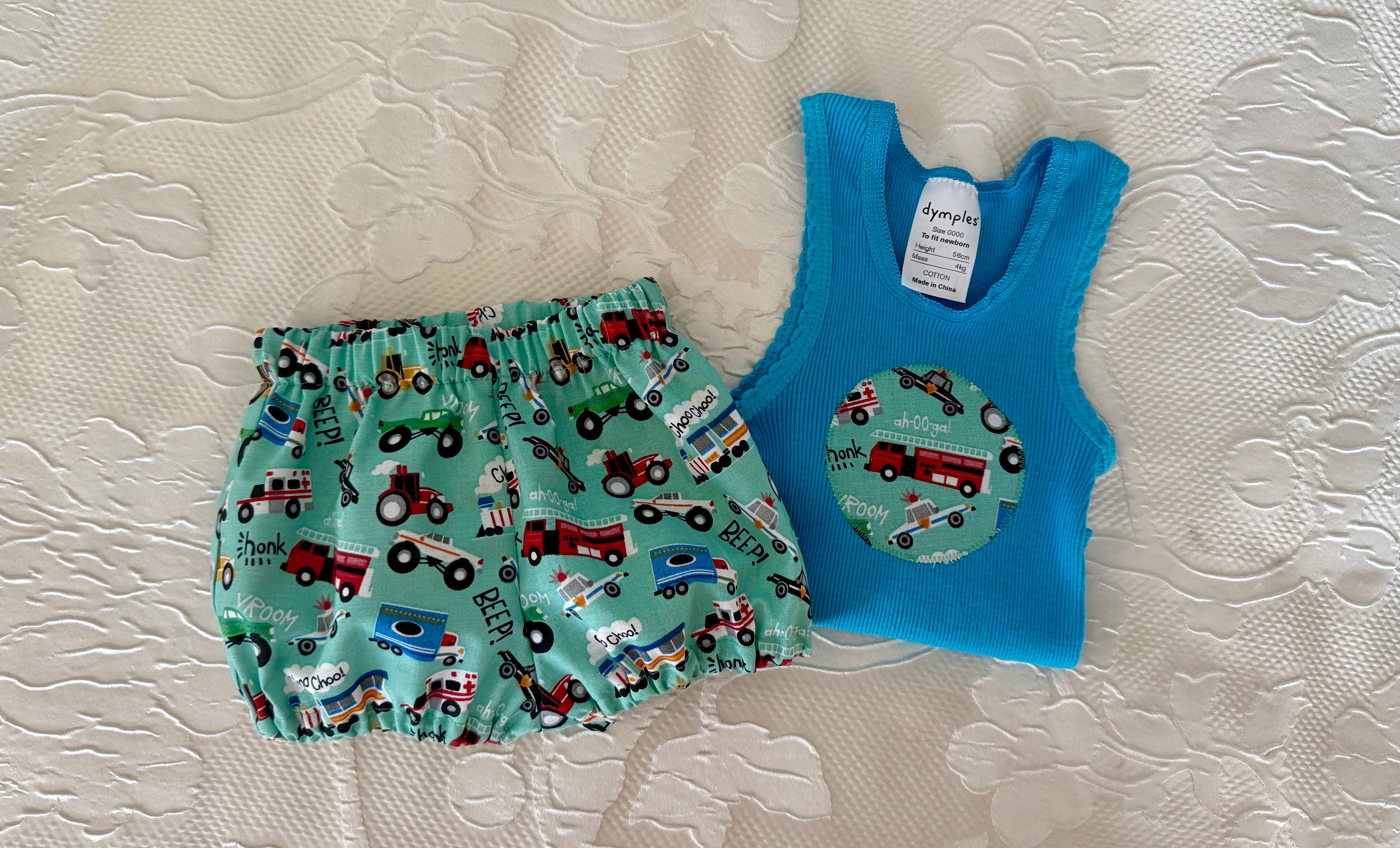 Baby boys bloomers and tank set size 0000