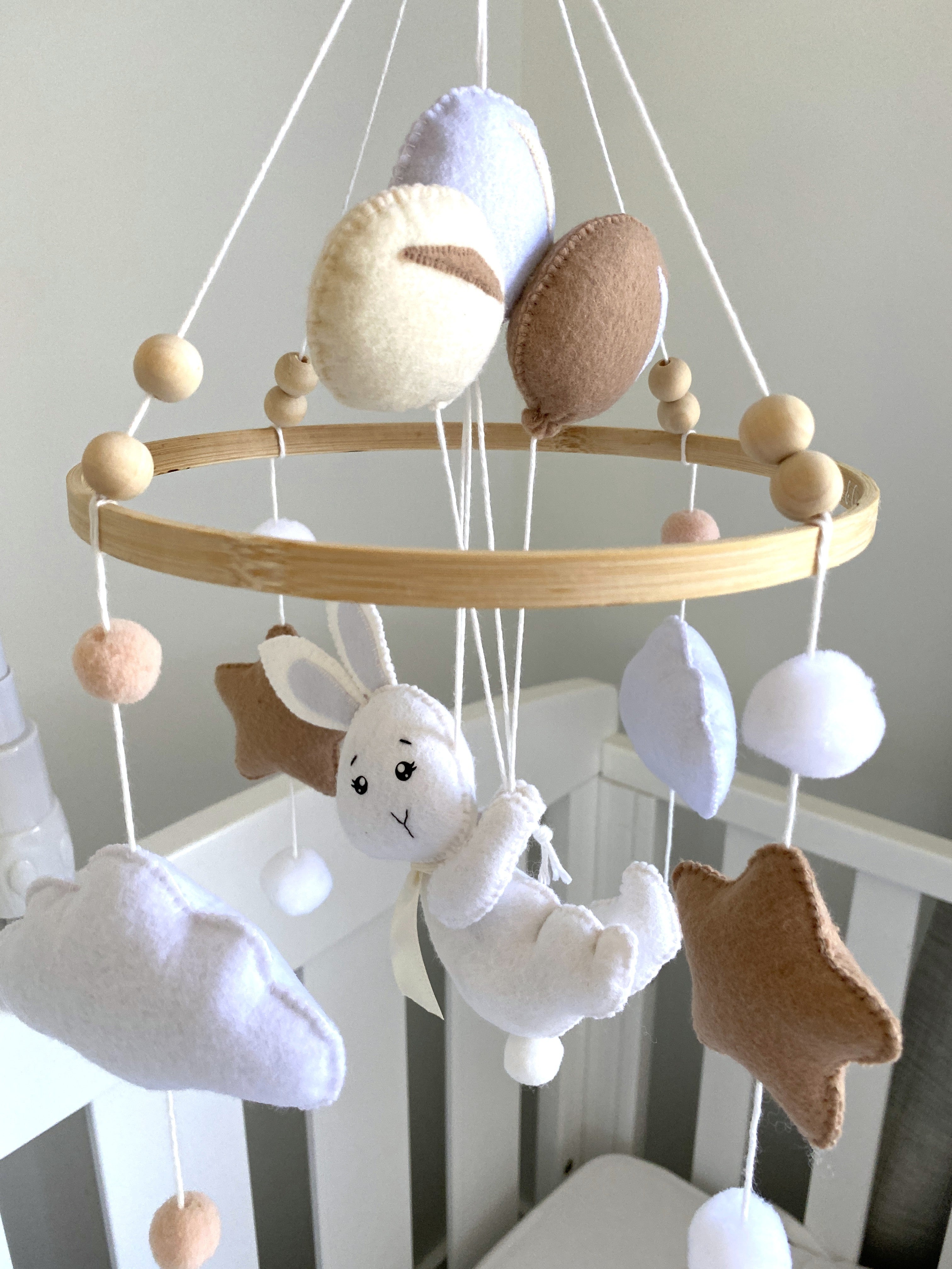 Ballon Bunny Baby Mobile