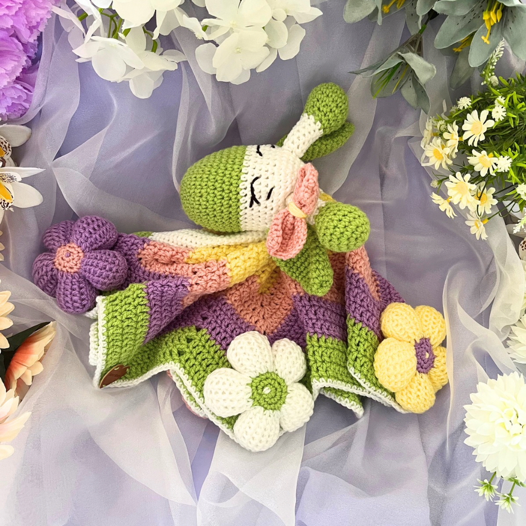 Giraffe Baby Snuggle Blanket - Handmade Crochet Lovey Blanket