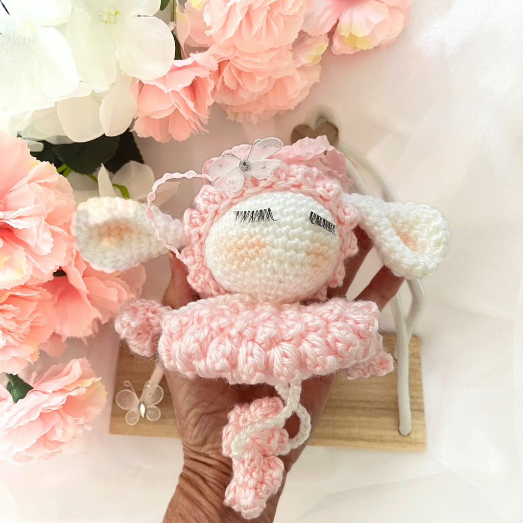 Crochet Lamb Wall Hanging, Nursery Decor, Baby Room Wall Hanging