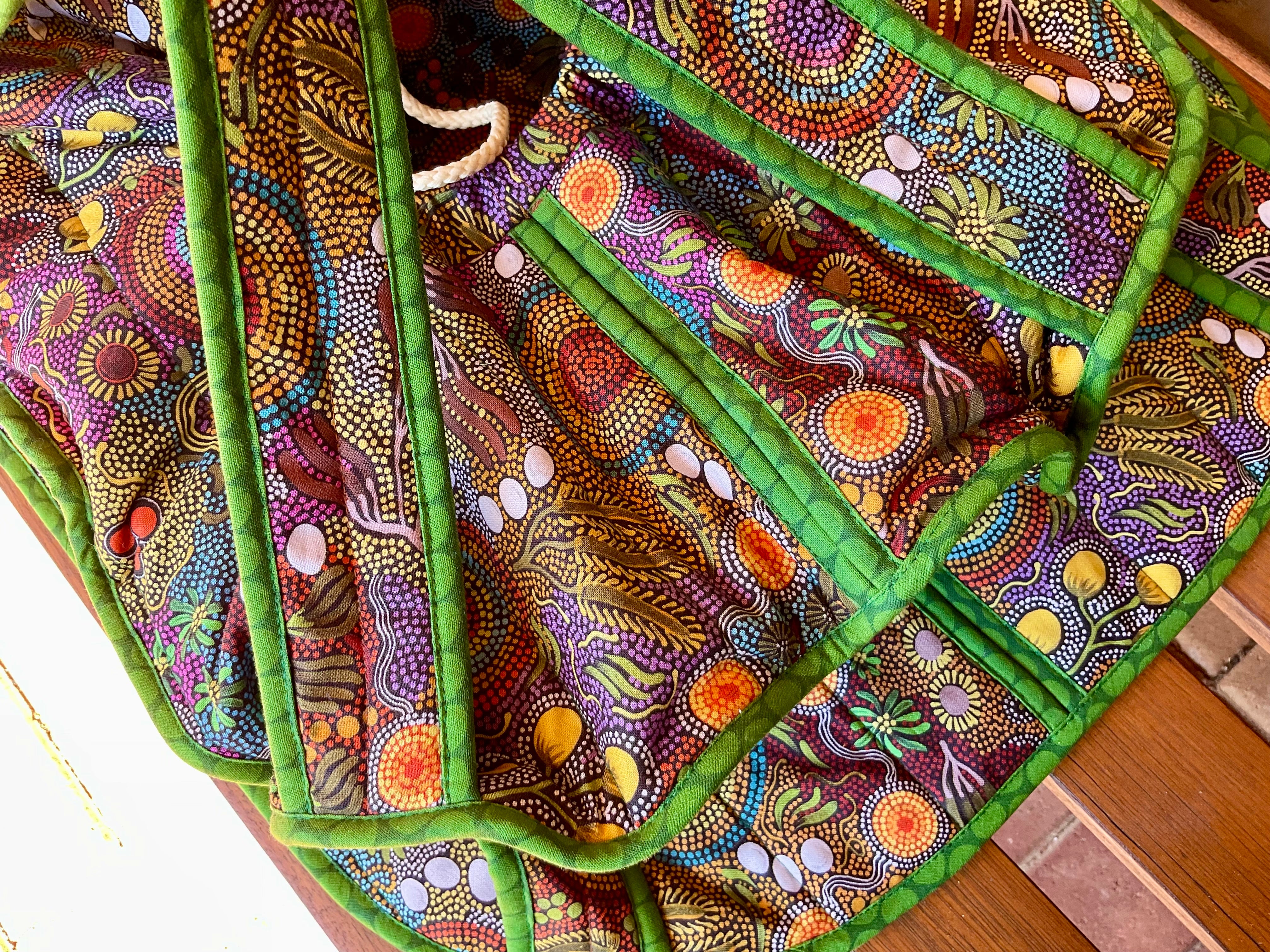 Casserole Carrier Rectangular Budgerigar Dreaming Green Trim