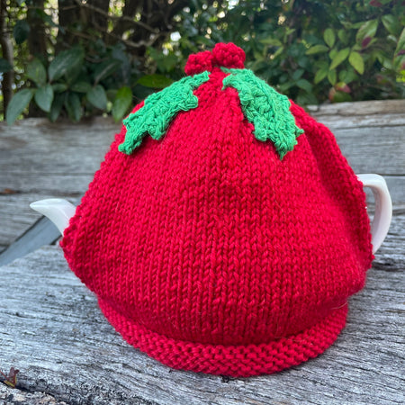Christmas Tea Cosy with Holly & Berries