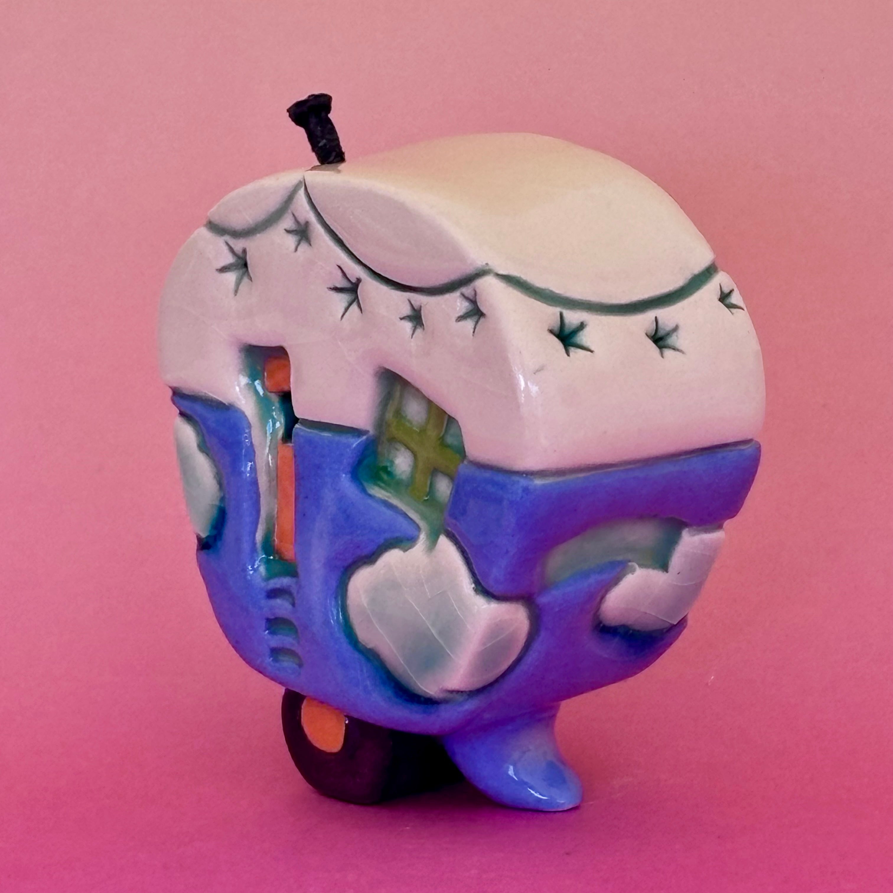 Small Retro Collectable Ceramic Caravan