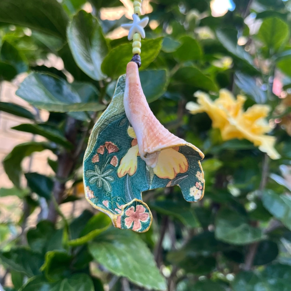 Lizzie Yellow Floral Hanging Shell