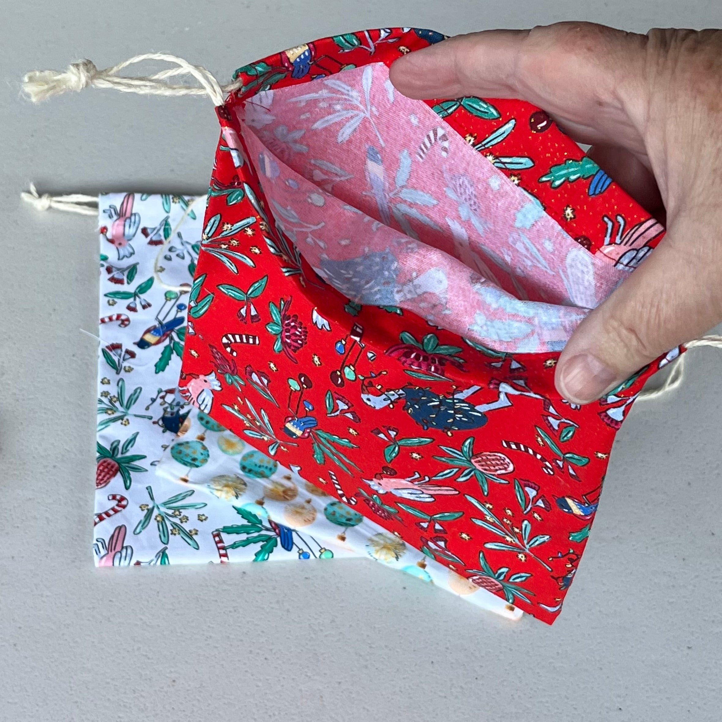 Handmade fabric gift bags | Christmas | sustainable | reusuable
