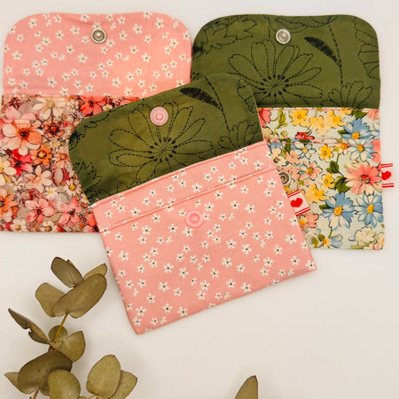 Two-pocket purses Florals