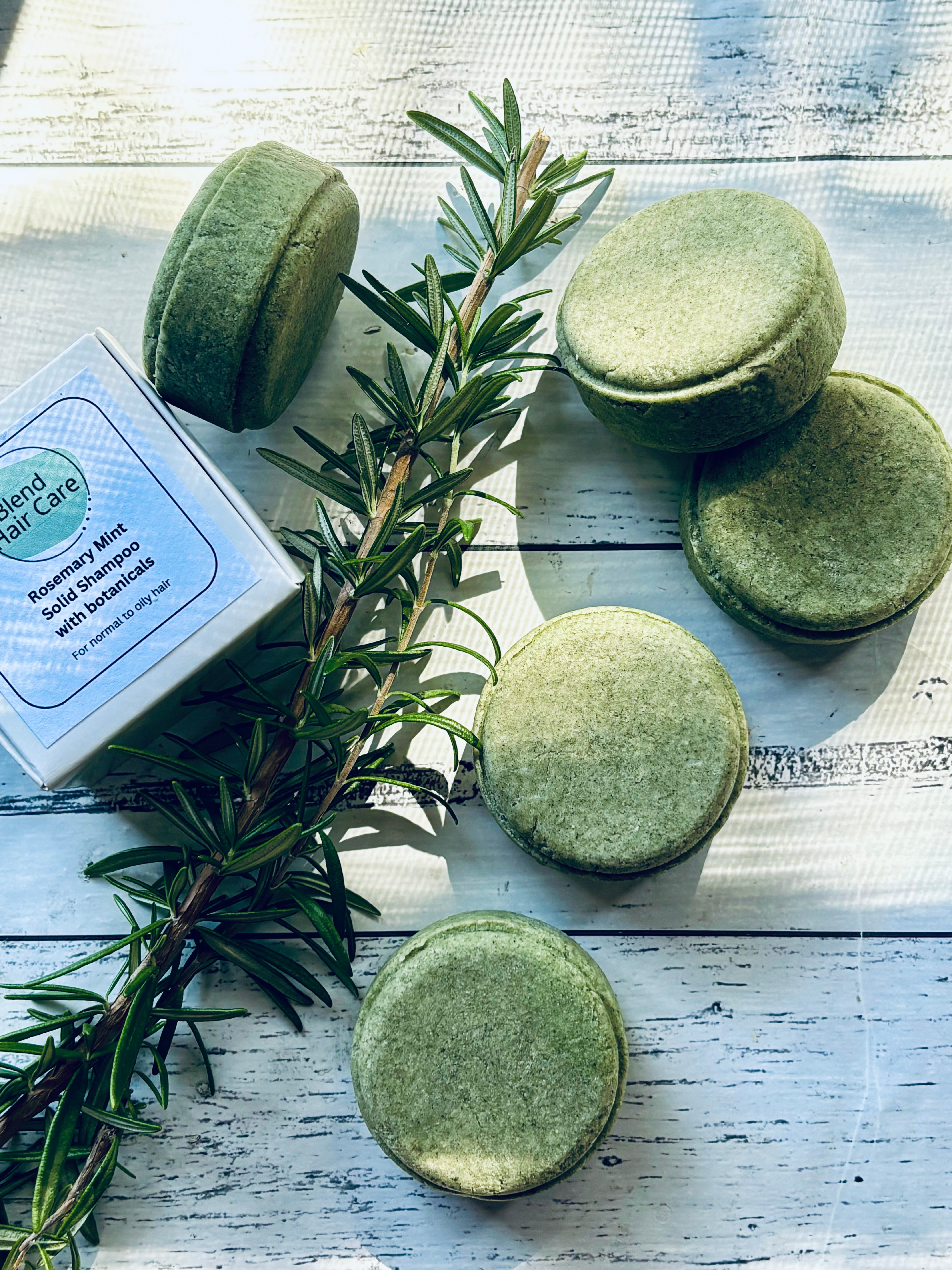 Solid Shampoo Bars with Botanical Extracts.