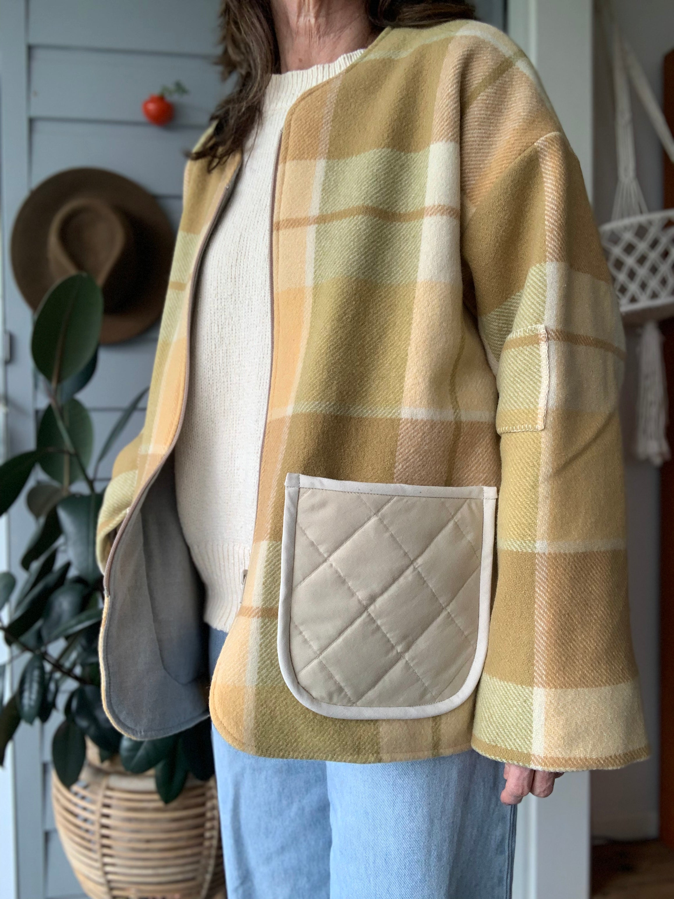 Wool blanket zip jacket Size L