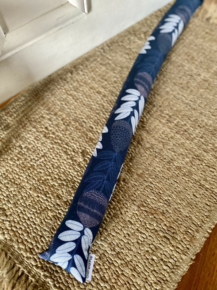 Doorsnake 'Protea Stems Navy'