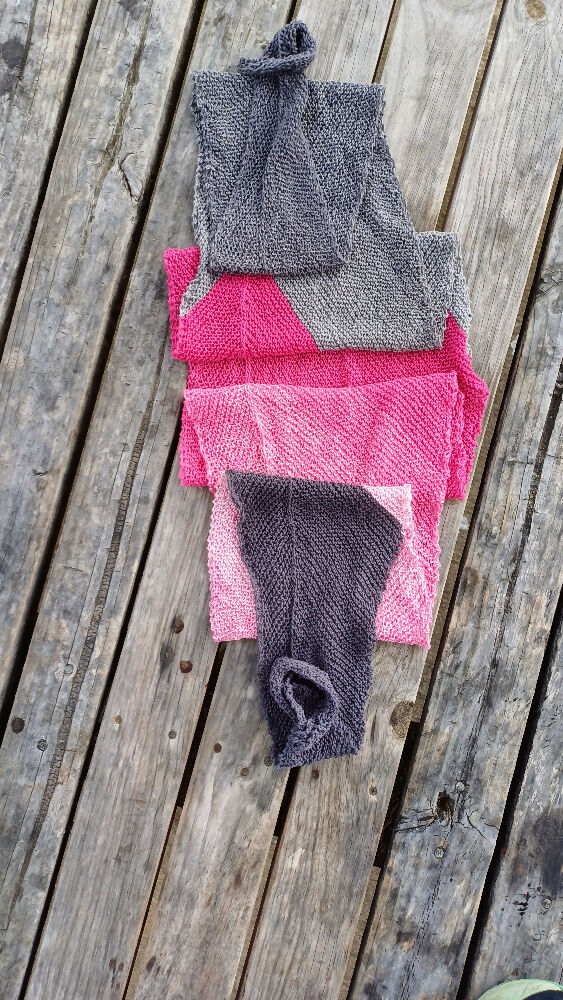 Knitted Scarf Pink and Grey - Celadon