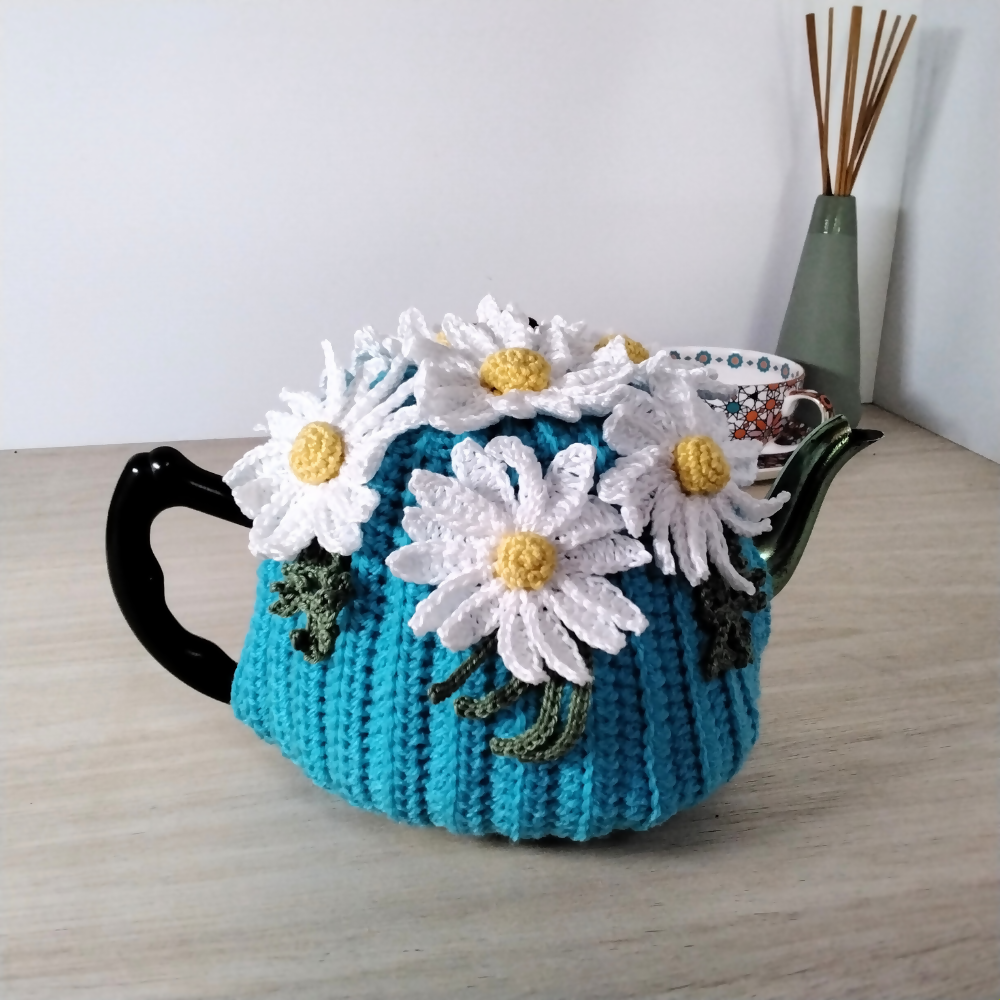 Daisies-and-ladybird-medium-teacosy-left-alternate-teapot-Australian-made-watch-the-birdy-crochet