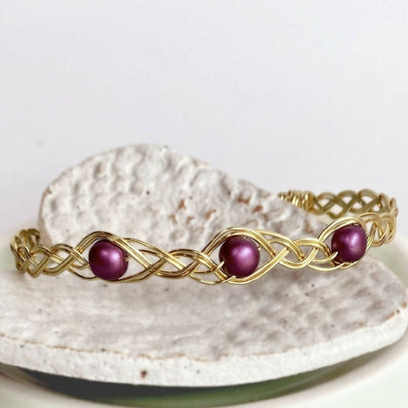 Braided wire bracelet | Beaded | Gold | Mythical-inspired jewellery