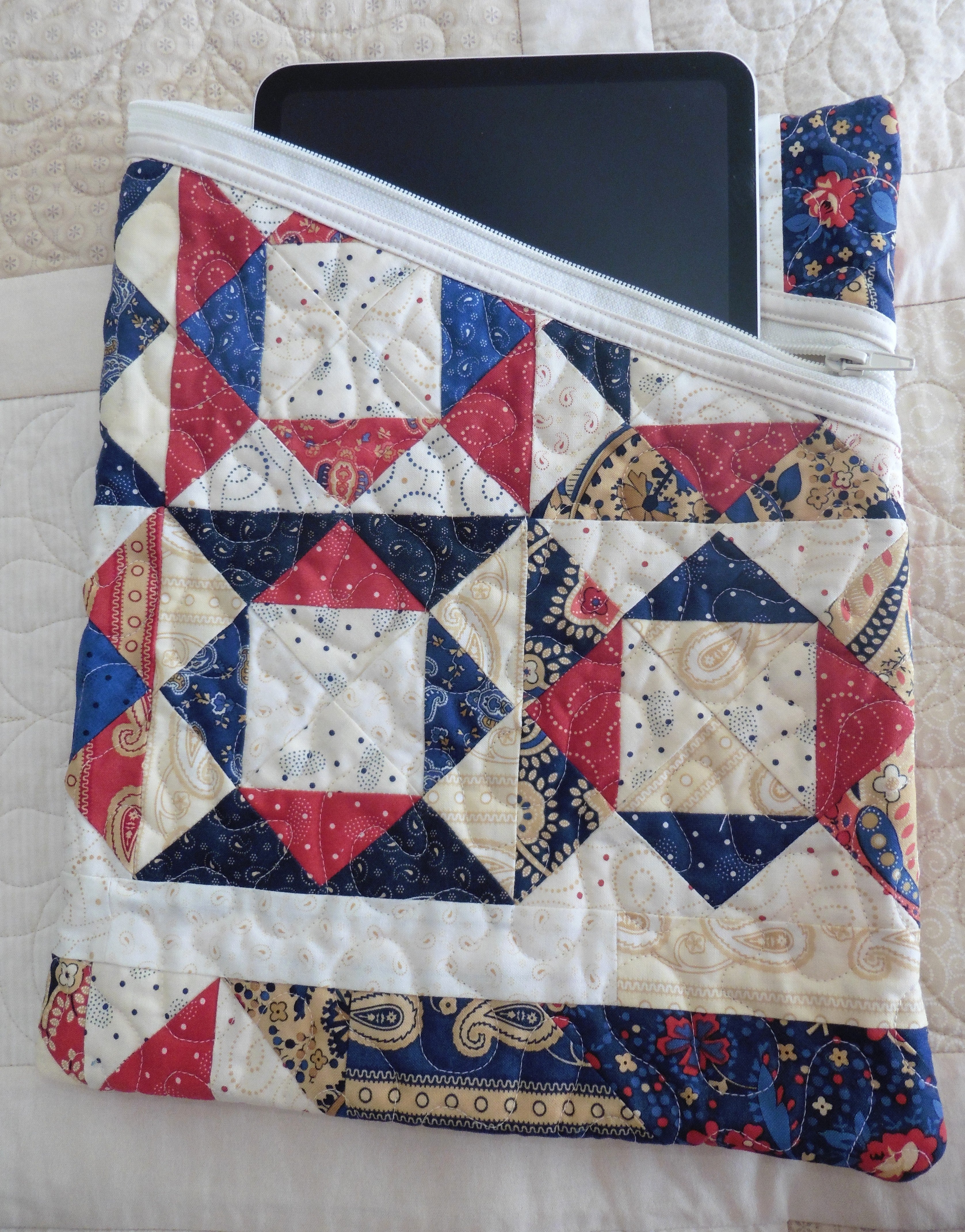 Quilted Zipper Bag (Large)