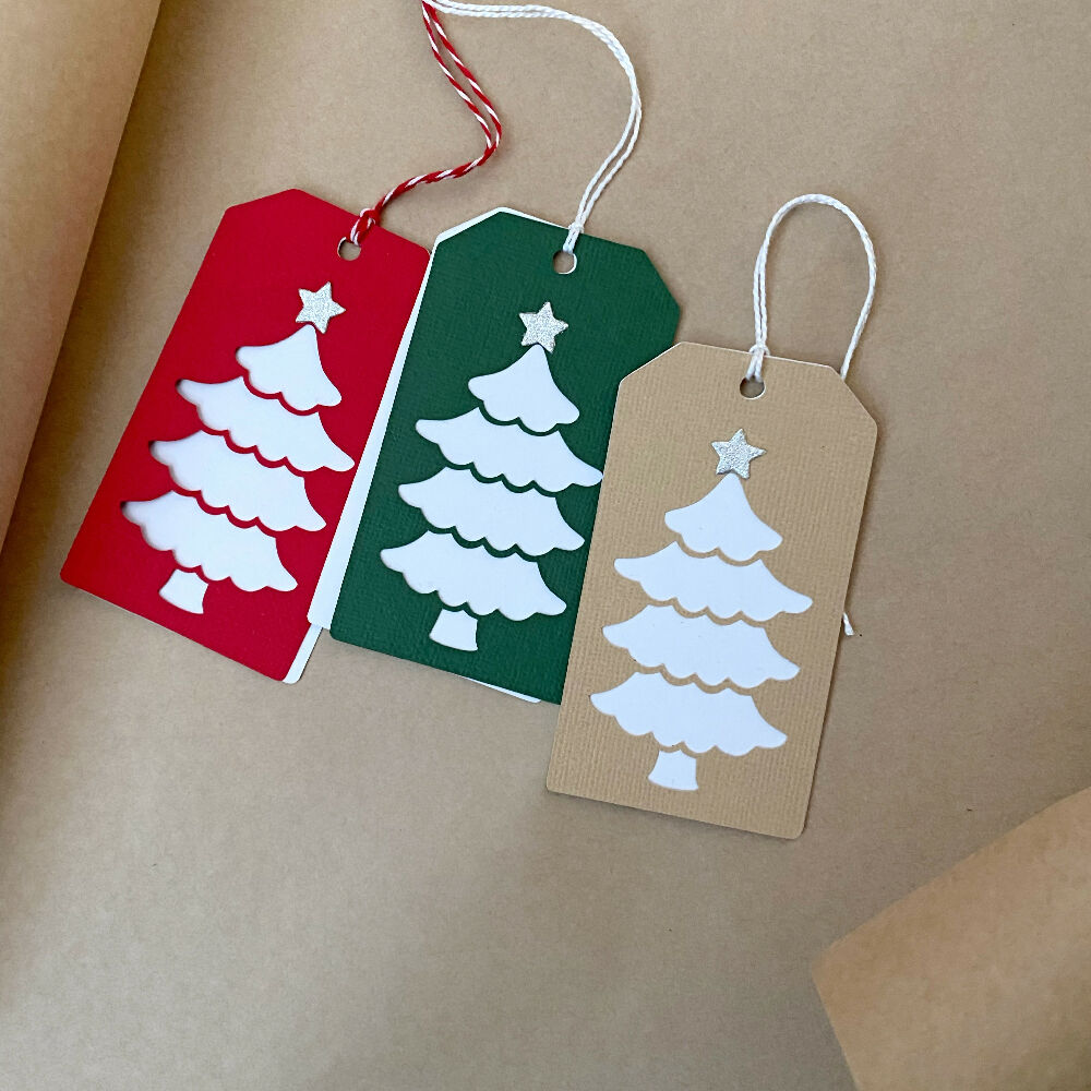 Christmas tree gift tags, rectangular. Xmas gift wrapping.