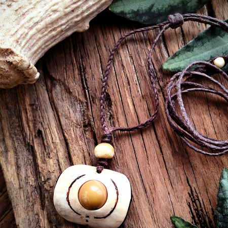 •| MOOKIATE | DEER ANTLER |• natural crystal necklace