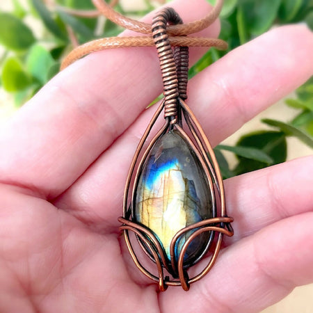 Charming 60x25mm Wire-Wrapped Labradorite Pendant