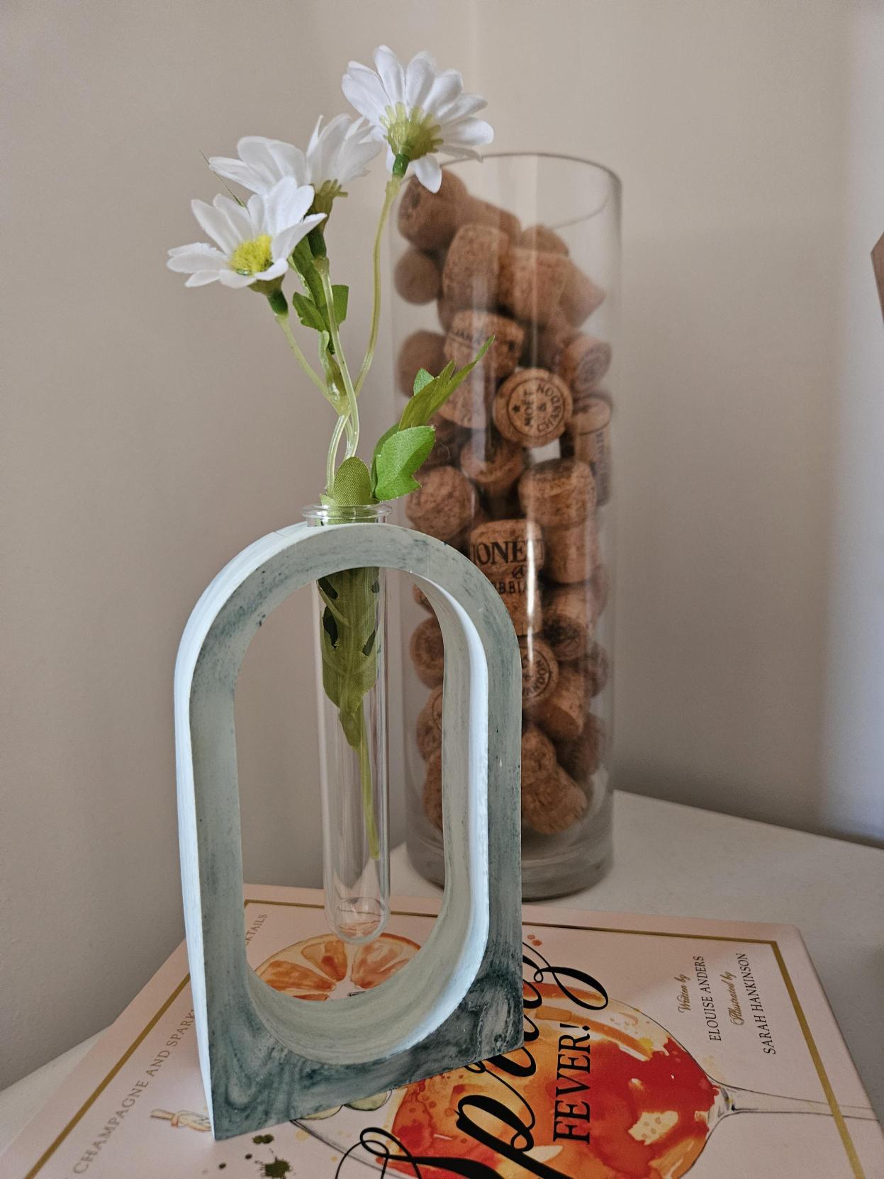 Eco Resin Propagation Vase