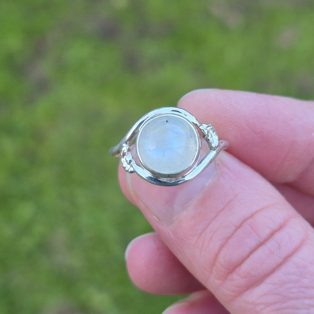 Moonstone "Eldarleaf" Sterling Silver Ring Size N