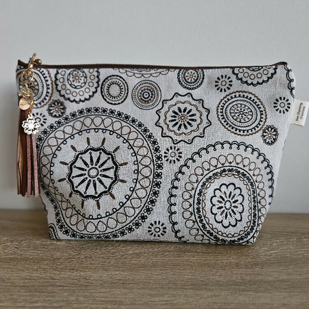 Zipper Pouch Earthy Tones Design