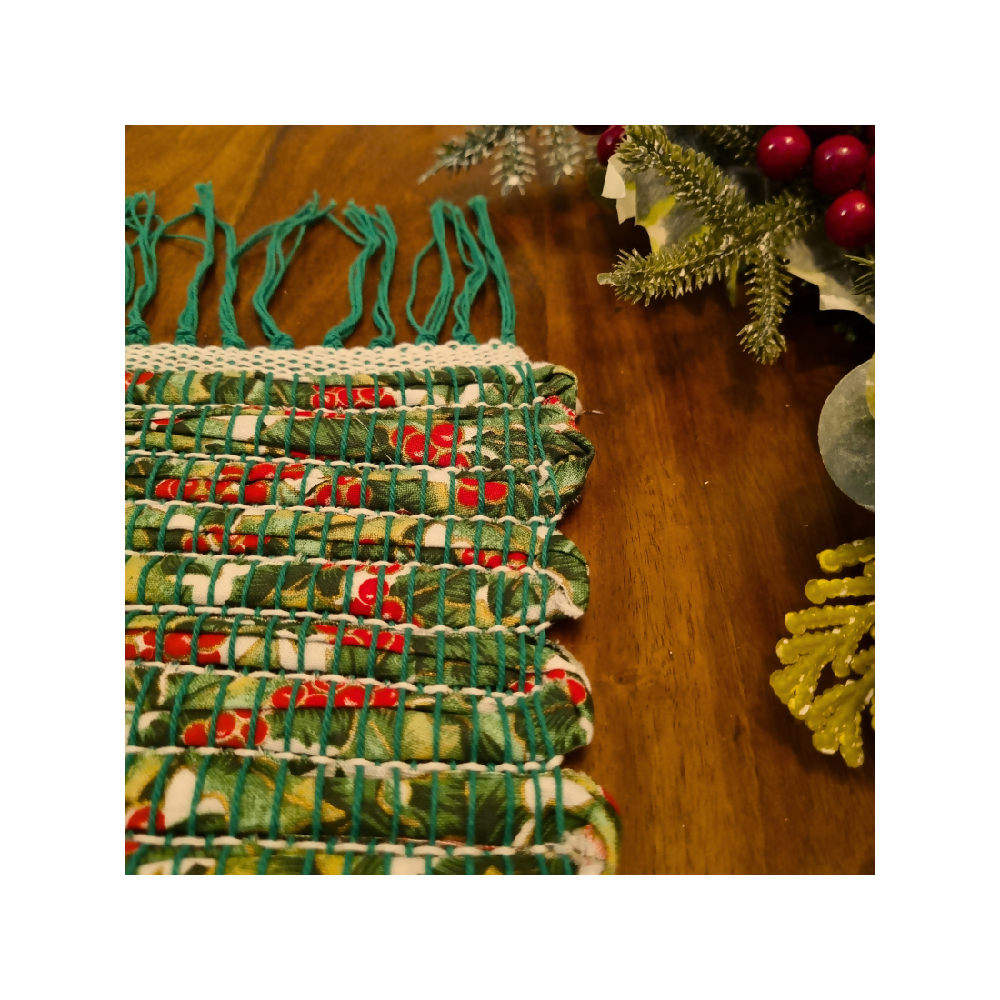Handwoven placemats 100% cotton holly set of 4 Christmas decor
