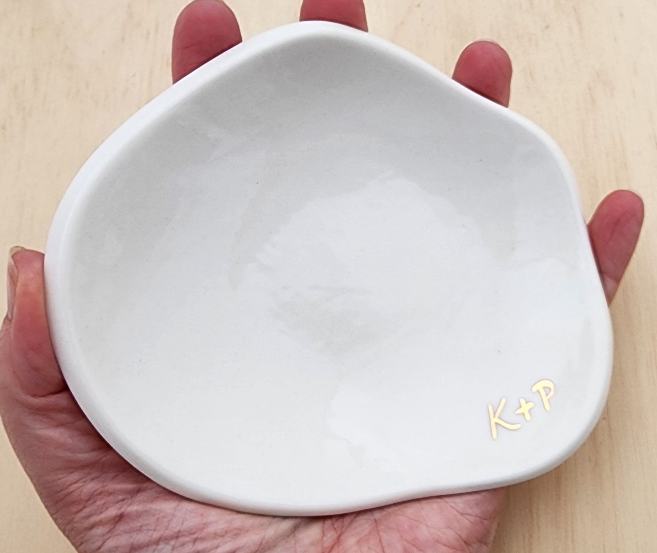 Personalised ceramic ring dish