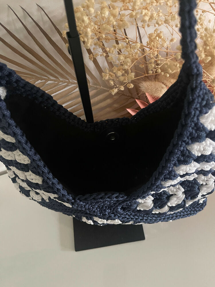 Handmade Crochet Shoulder Bag – Linen Lined, Navy/White
