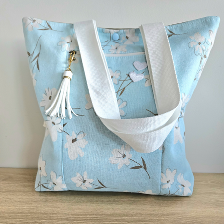 Tote Bag - Zipper pocket - Blue white floral design