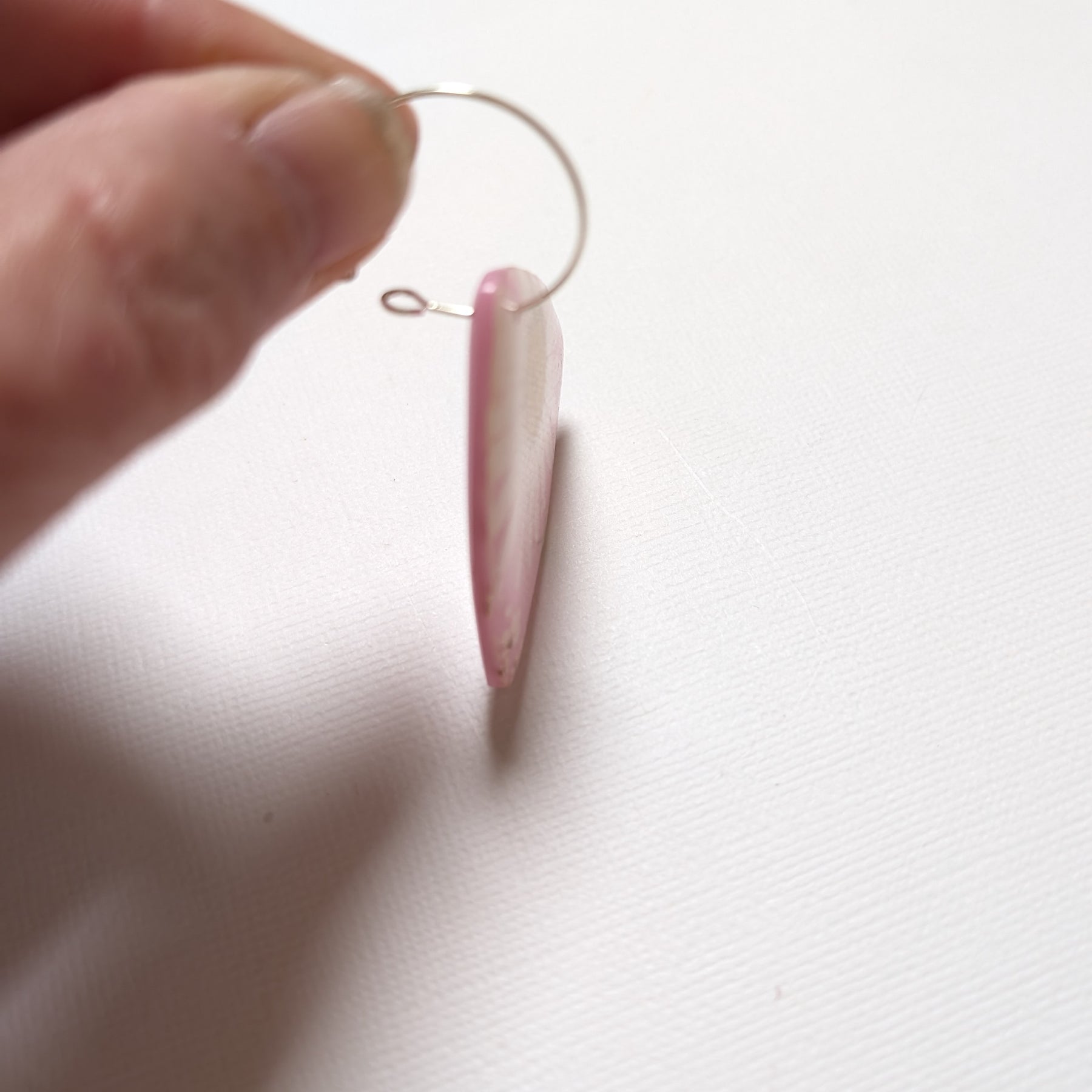 Real daisies in resin