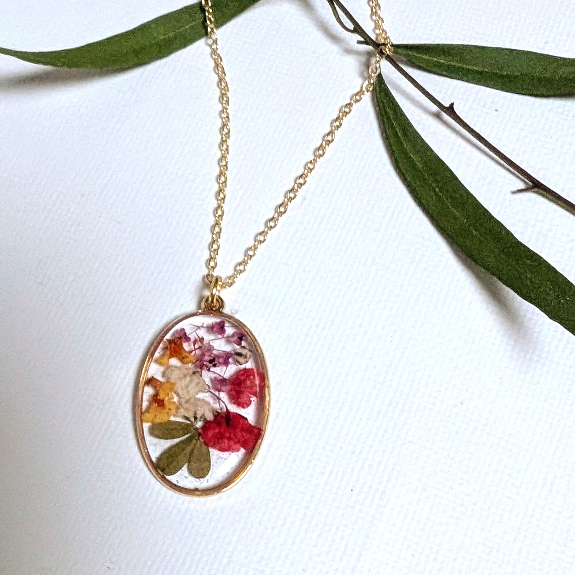 Real flower necklace, Bouquet of wildflowers