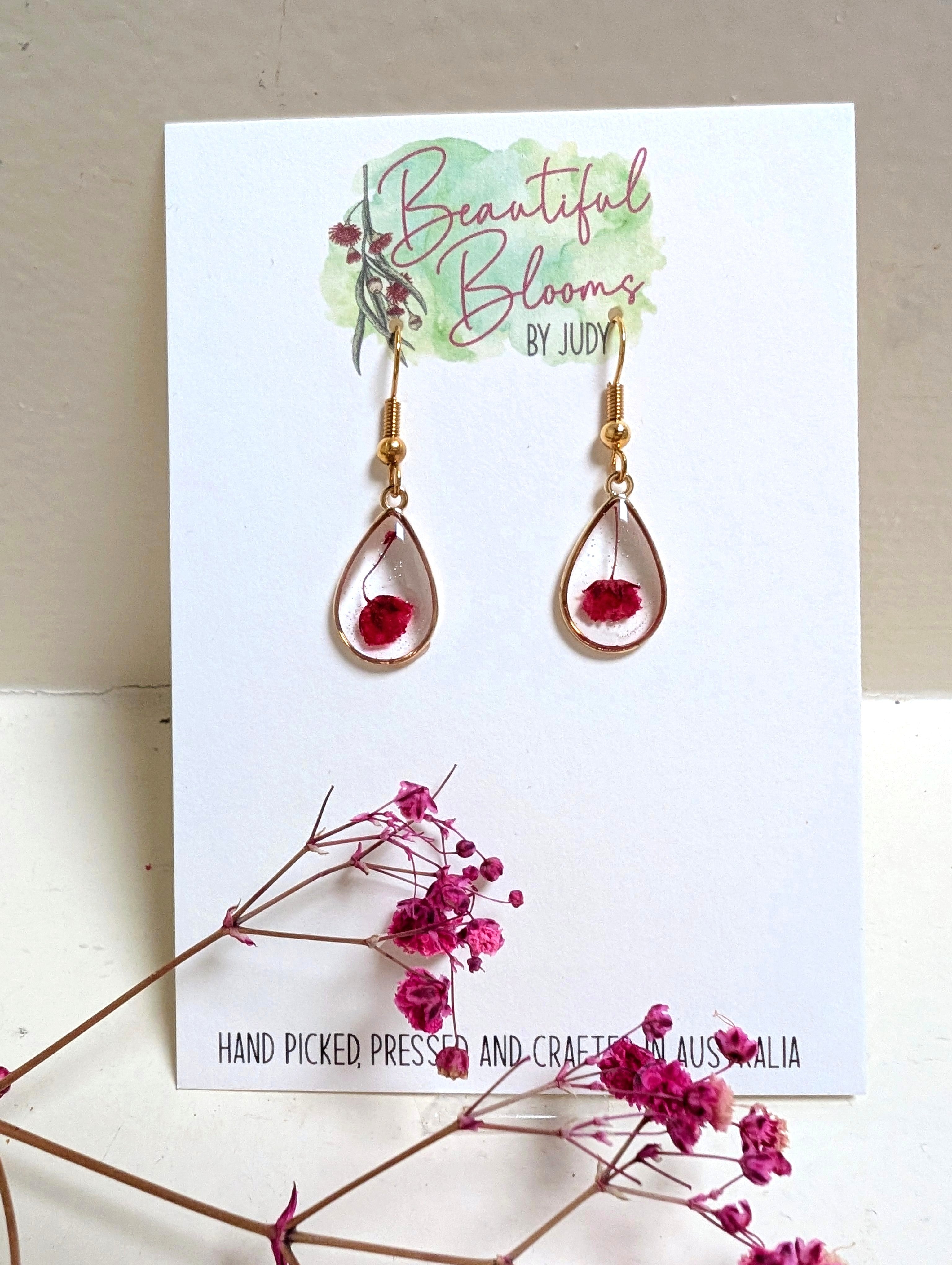 Real flowers in resin, Magenta Baby's Breath collection