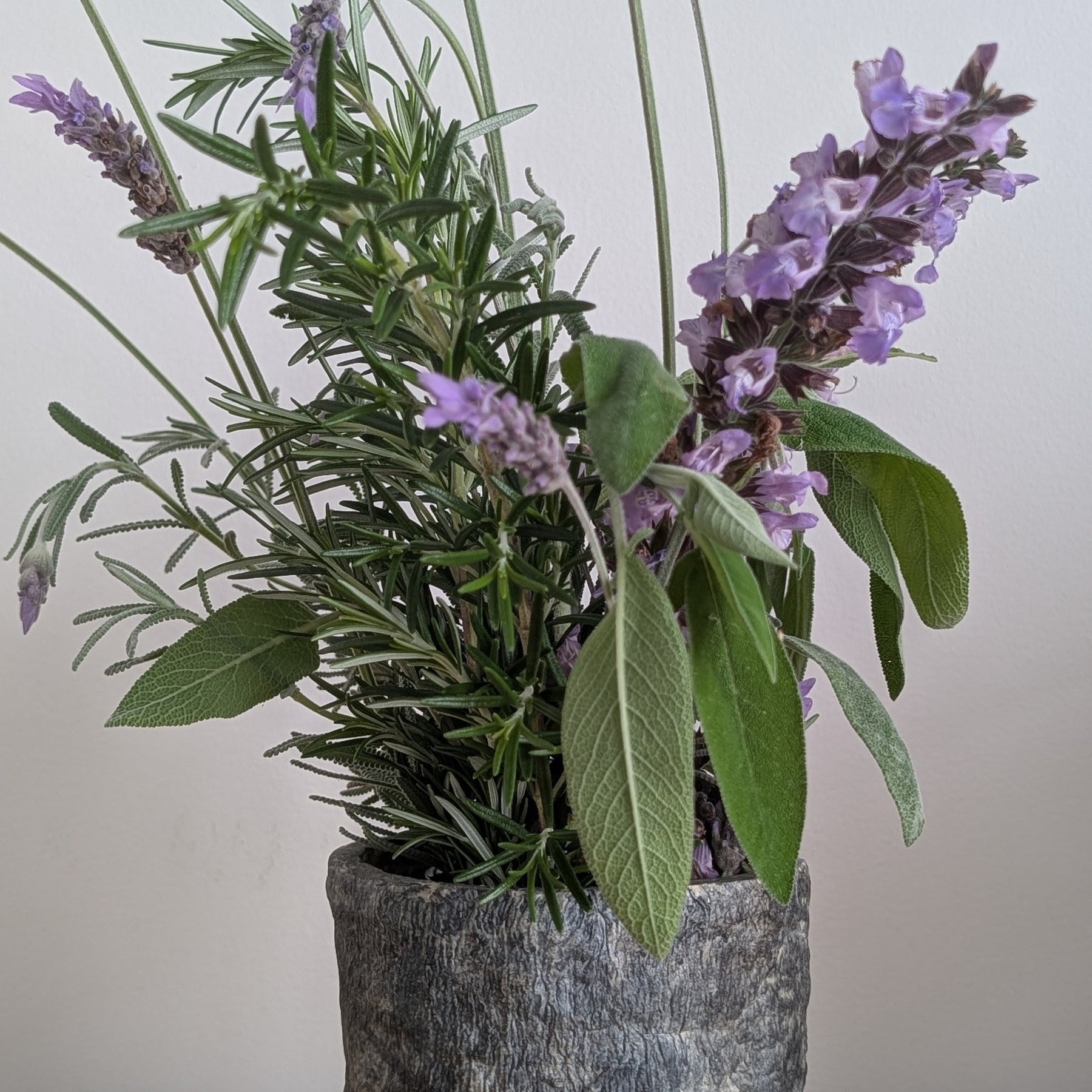 Handmade Paper Clay Vase – Charcoal Stone Finish