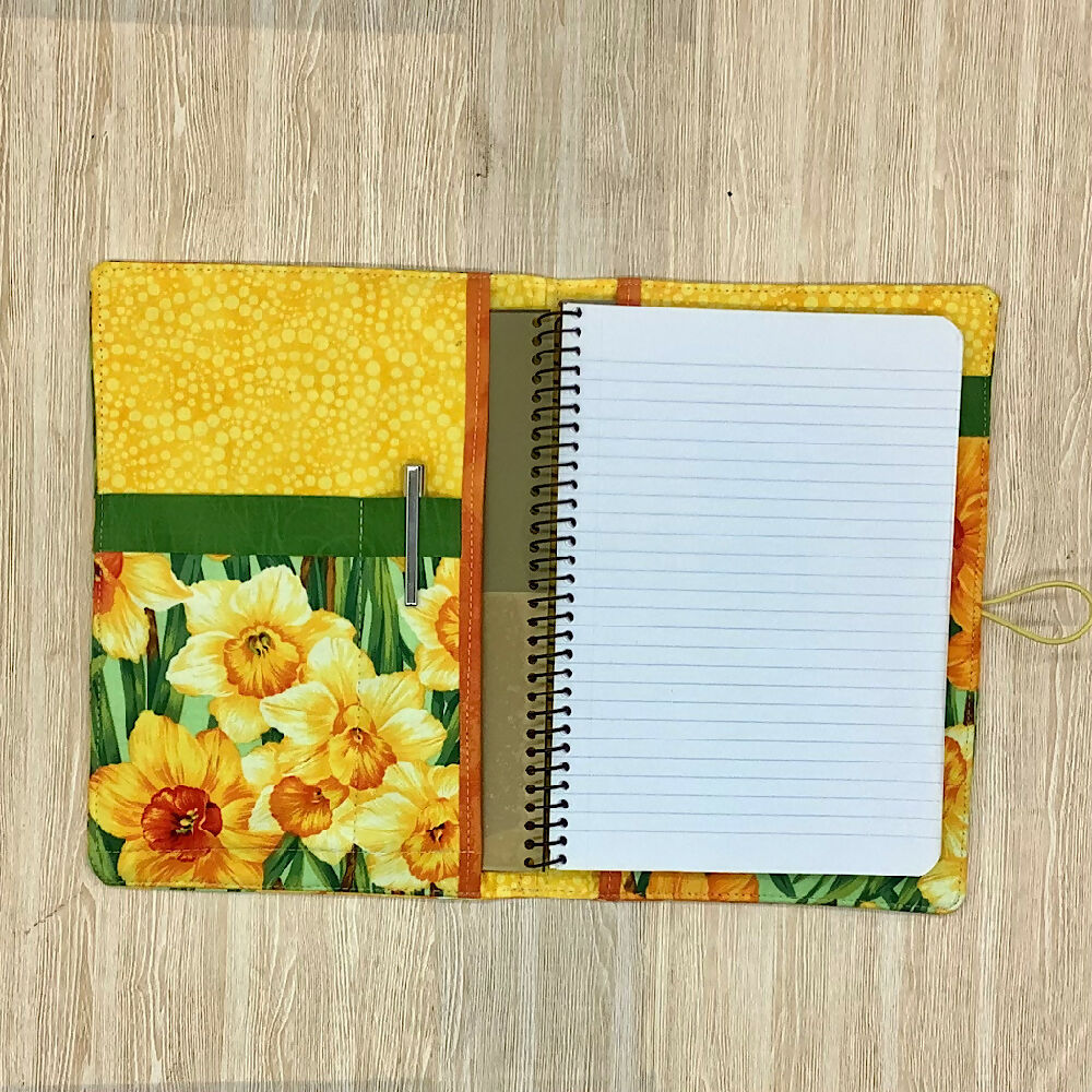 Daffodils refillable A5 fabric notebook cover gift set - Incl. book and pen.