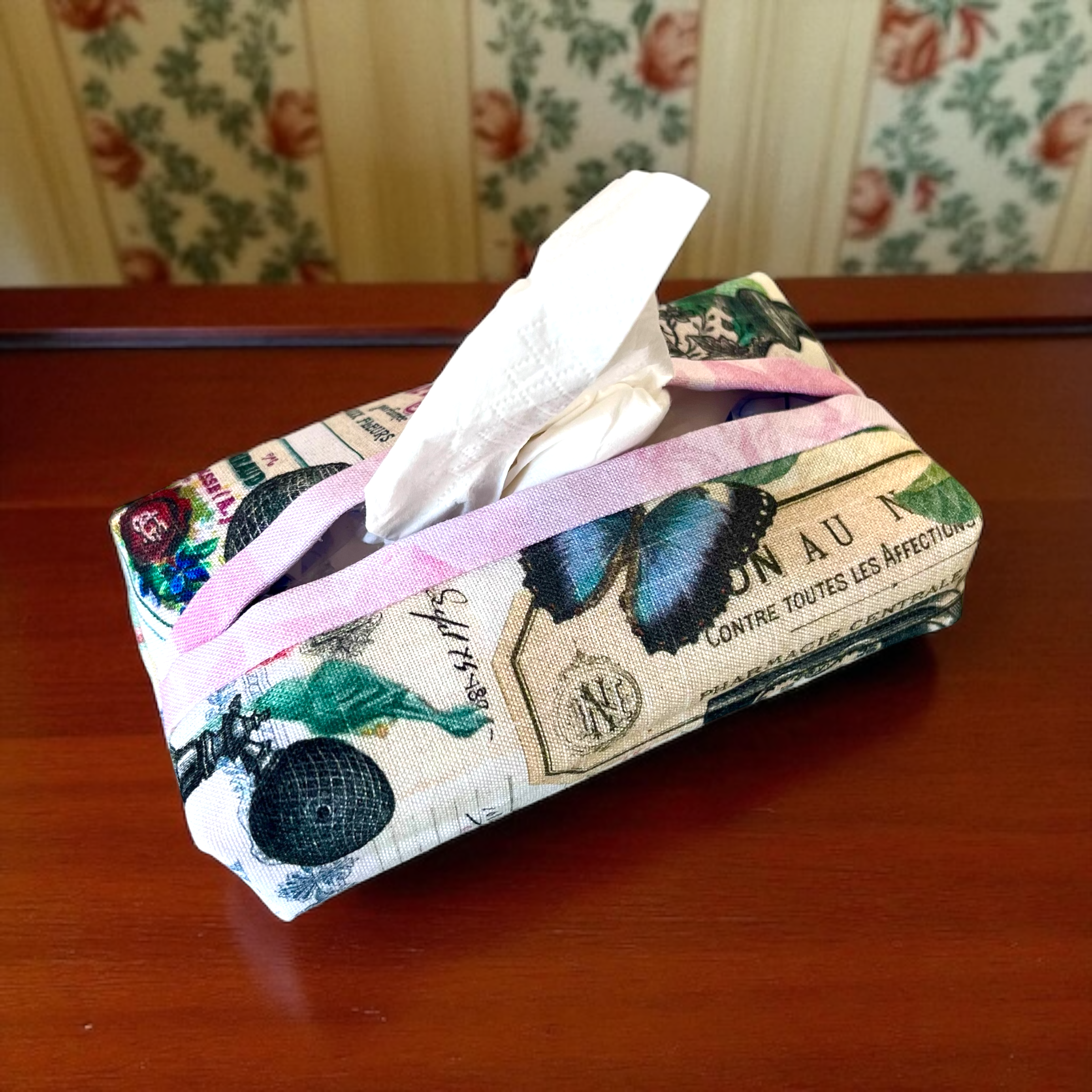 Handmade Vintage Design Tissue Holder