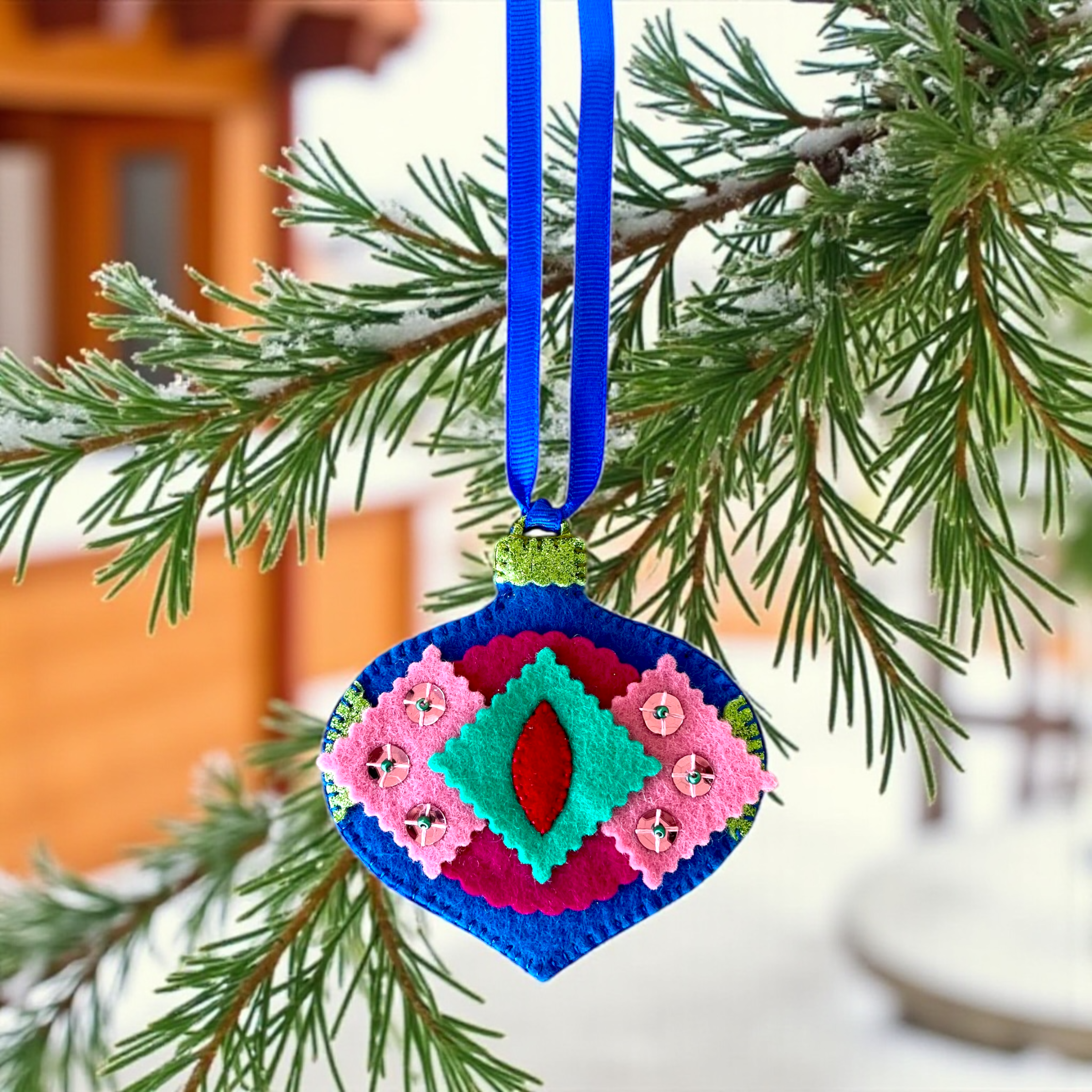 Handmade Retro Style Felt Christmas Bauble Ornament