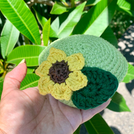 Crochet Sunflower Pincushion – Handmade Flower Pin Cushion with Steel Wool Sharpening Layer – Cute Sewing Gift for Crafters & Quilters