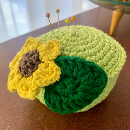 Crochet Sunflower Pincushion – Handmade Flower Pin Cushion with Steel Wool Sharpening Layer – Cute Sewing Gift for Crafters & Quilters