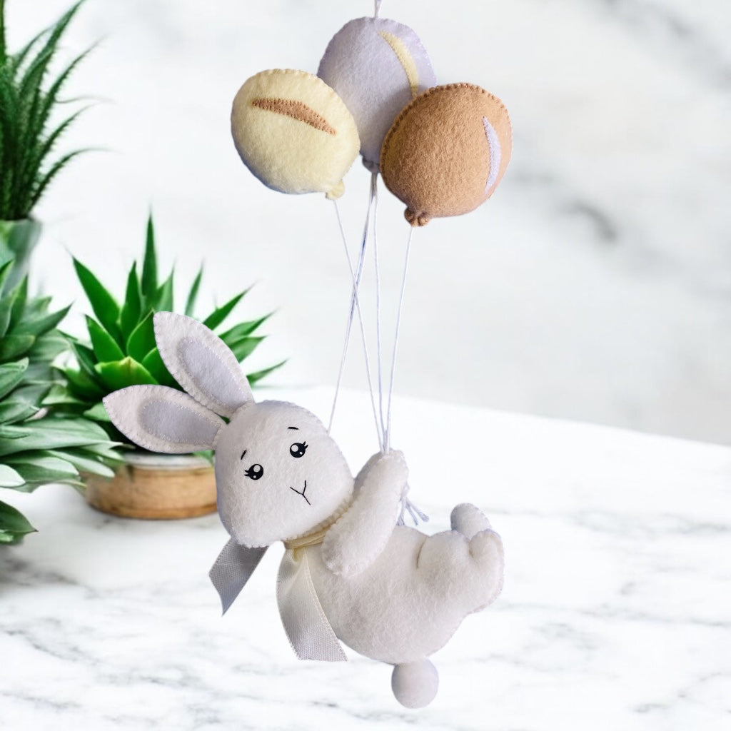 Ballon Bunny Baby Mobile